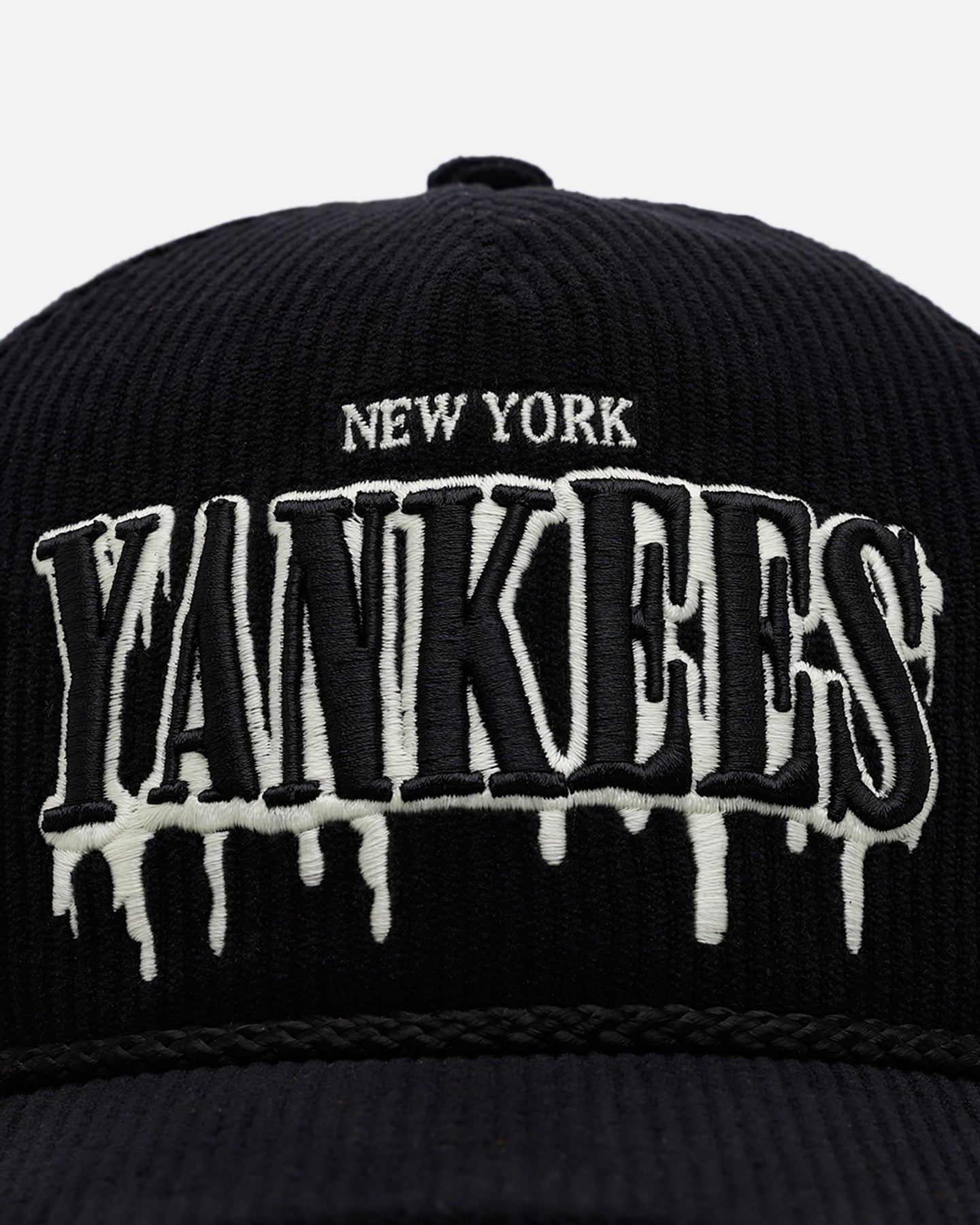 New York Yankees 'Slasher' 47 Hitch Corduroy Snapback Hat - Black Adjustable Baseball Cap for Men & Women - Perfect for Sports Fans, Streetwear & Casual Outfits