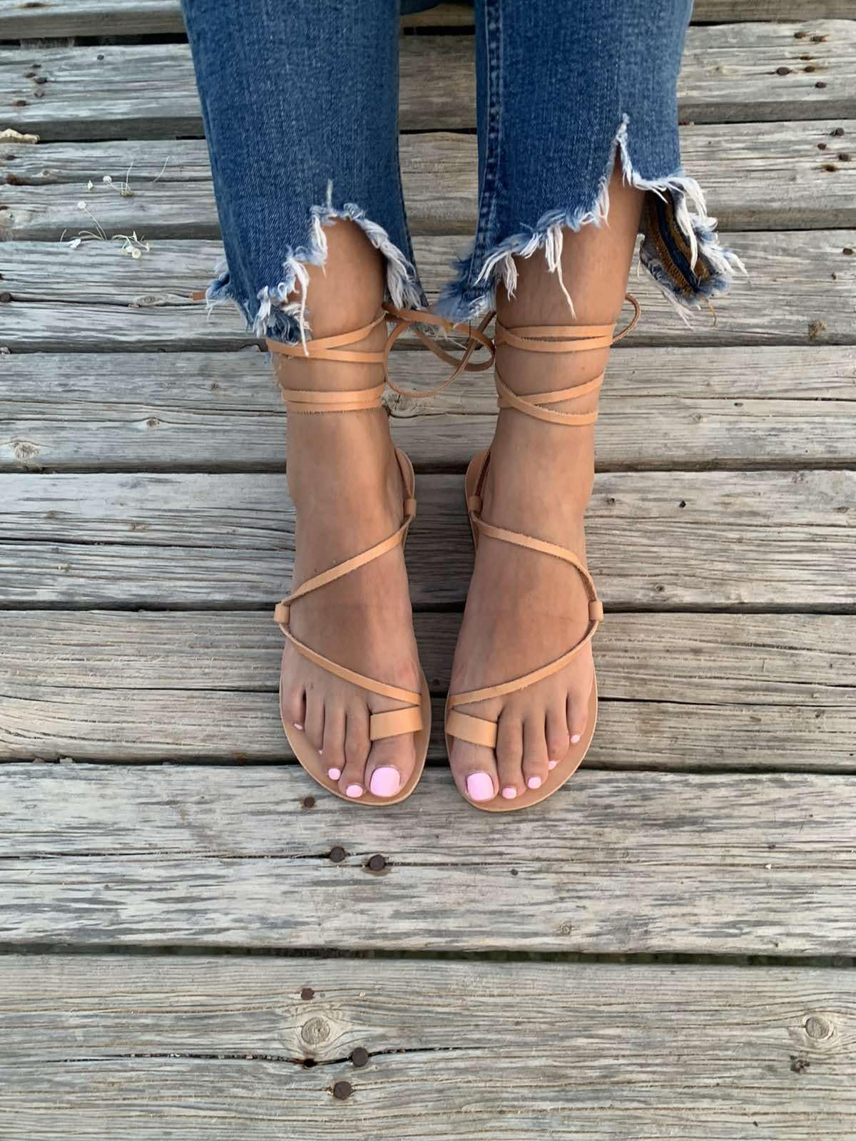 Women's Leather Gladiator Sandals with Toe Ring - Lace Up Greek Style Beach Shoes for Summer - Black & Beige Sizes 37 - Perfect for Casual Outings, Vacations, and Boho Fashion