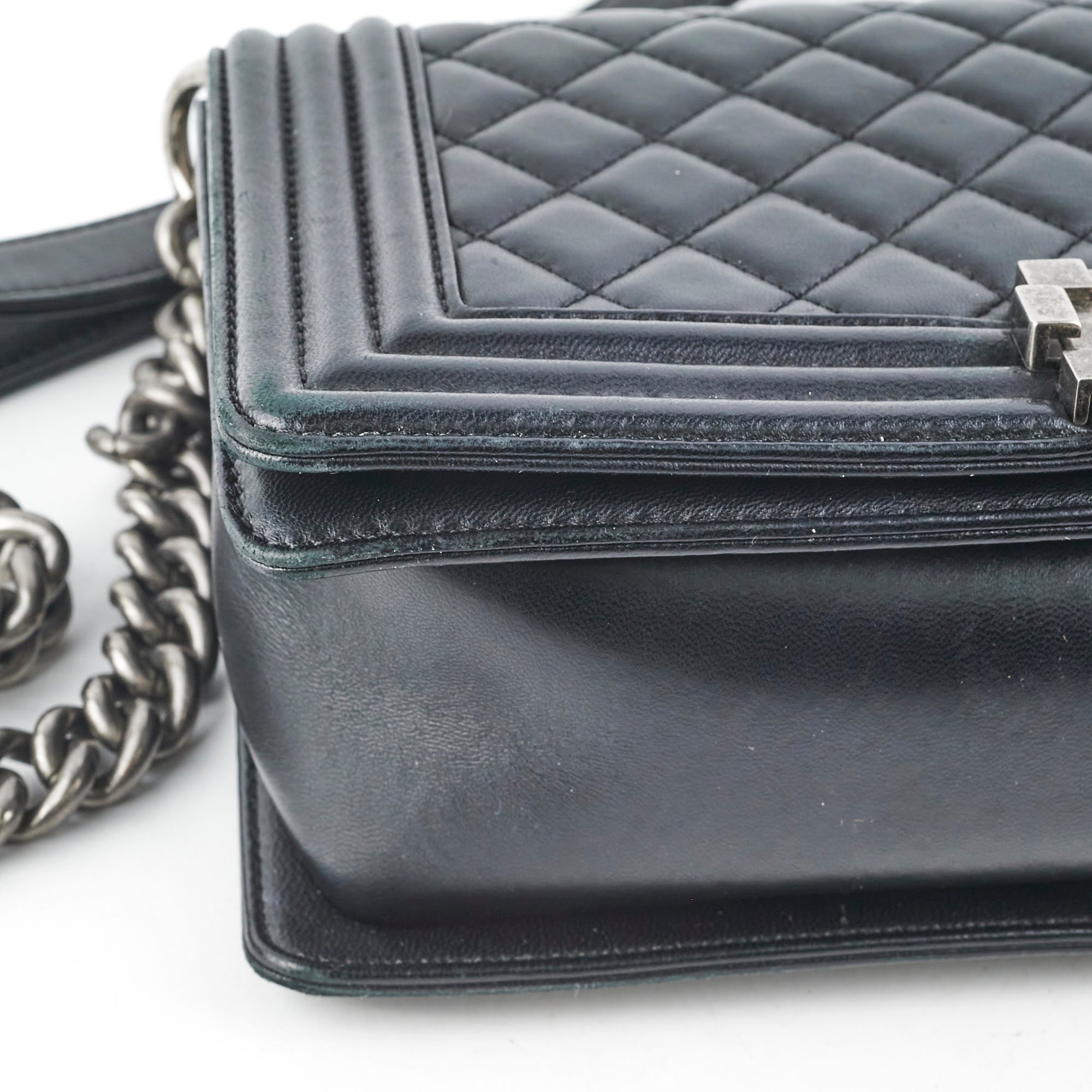 Chanel Old Medium Boy Bag in Black Lambskin Leather - Luxury Crossbody Bag for Women, Perfect for Evening Events & Daily Use