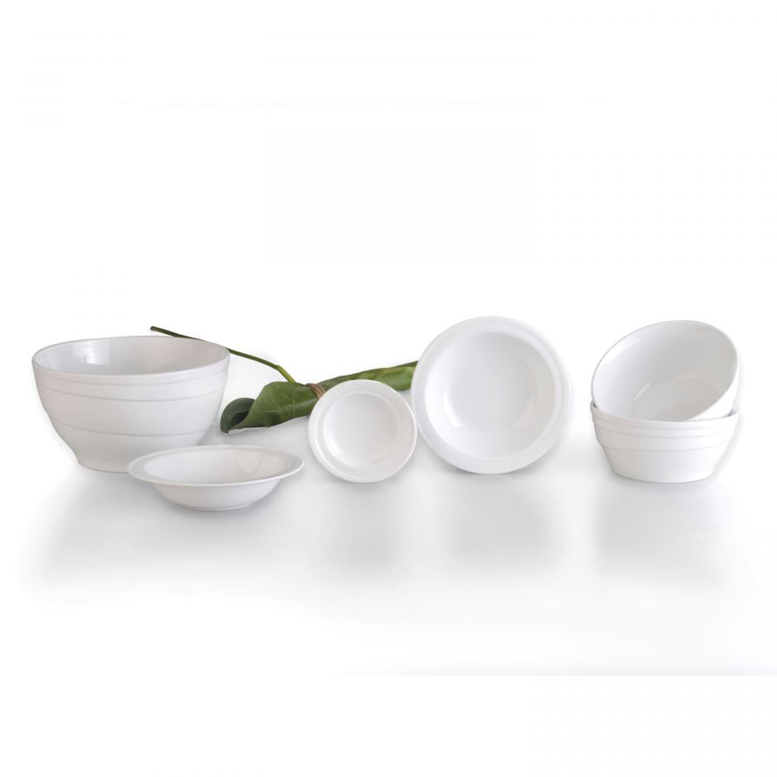 BergHOFF Essentials Elan Porcelain Serving Bowl 7.8 oz - Scratch Resistant White Dishware for Salads, Pasta & Desserts - Elegant Dinnerware for Home & Restaurant Use