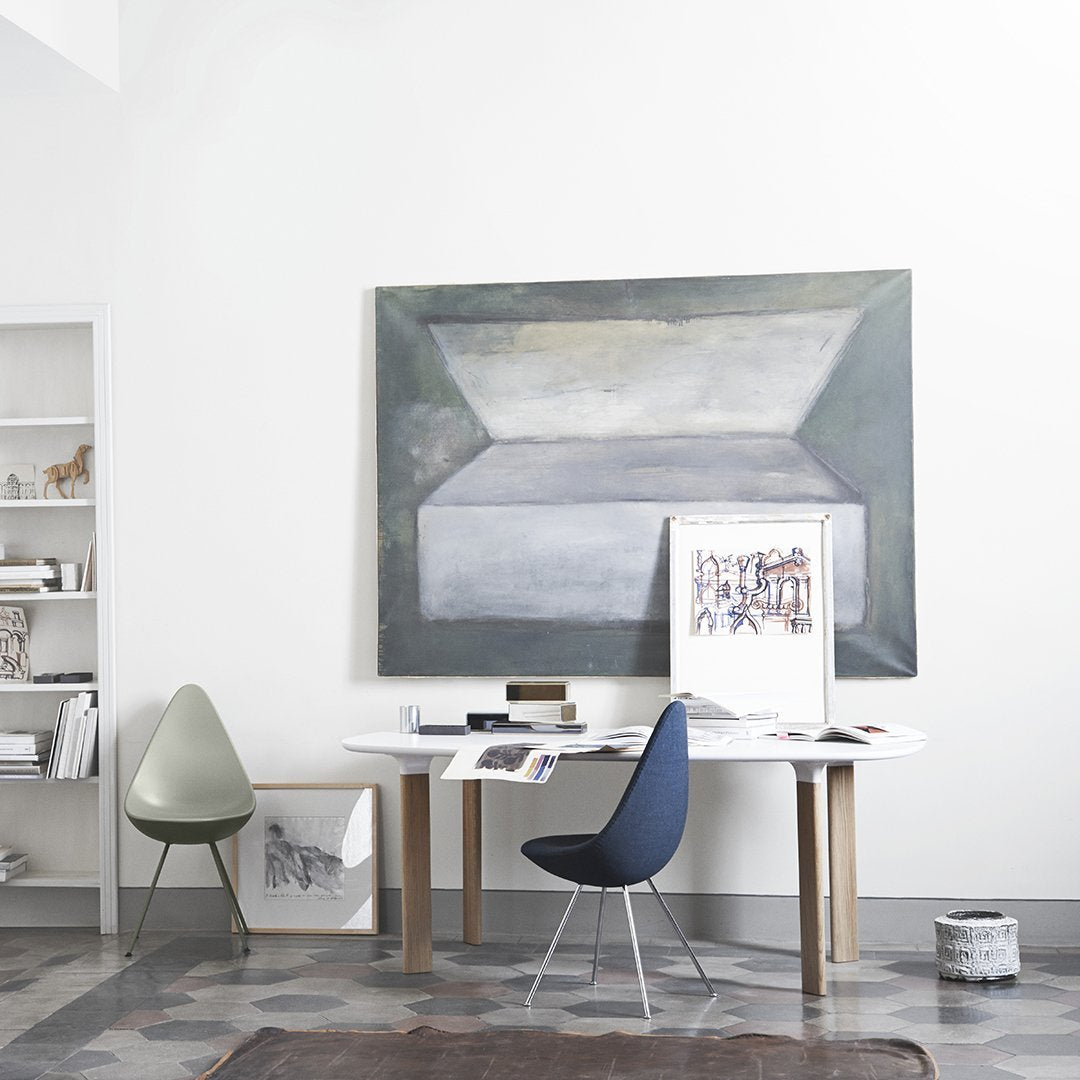 Hayon Analog Dining Table by Fritz Hansen | Modern Scandinavian Design for Home & Restaurant Dining