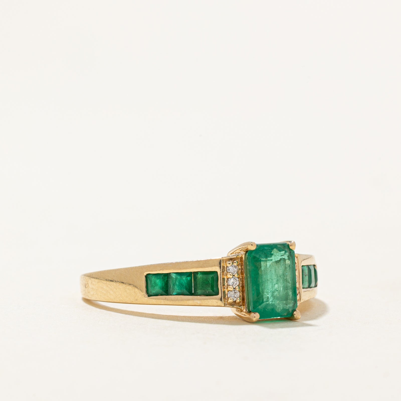 1.20ctw Emerald & Diamond Ring for Women - 0.03ctw Diamond Accents - Size 10.25 - Elegant Wedding, Engagement & Anniversary Jewelry Gift