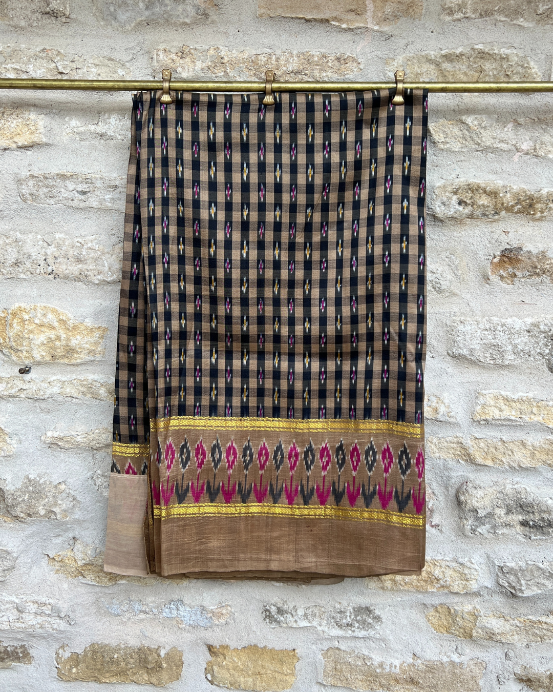 Vintage Silk Sari Scarf - Handmade Indian Traditional Shawl Wrap for Women - Perfect for Weddings, Parties & Boho Fashion