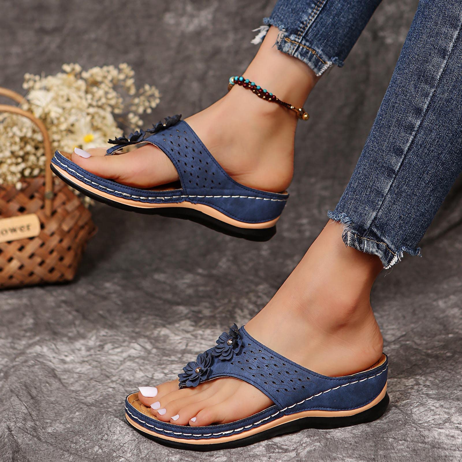 **Orthopedic Sandals for Women - Comfortable Wedge Platform Flip Flops with Closed Toe & Non-Slip Sole | Perfect for Walking, Travel & Everyday Wear**