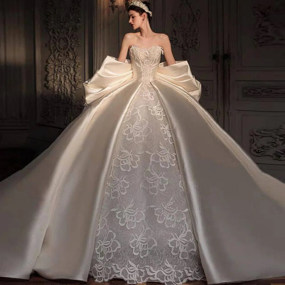 Sweetheart Neckline Satin Wedding Dress with Oversized Bow - Elegant Bridal Gown for Bride, Bridesmaid, Prom & Formal Occasions