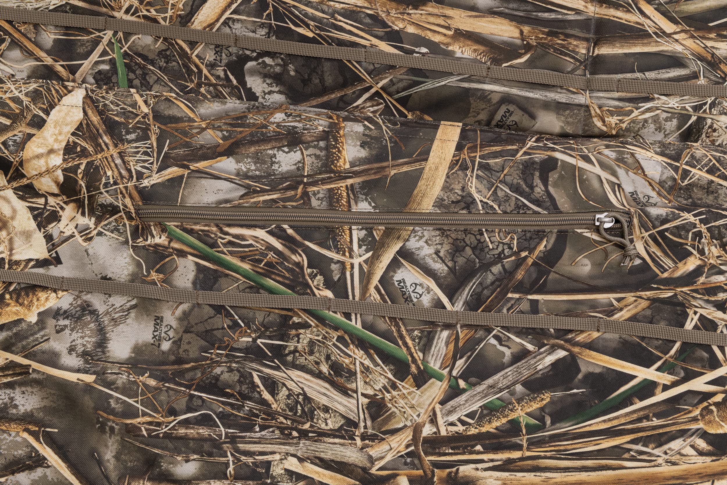 ALPS OutdoorZ Legend Layout Blind - Waterproof Hunting Blind with Zero-Gravity Chair, Mesh Face Screen & Backpack Straps | Perfect for Deer, Duck & Turkey Hunting in All Weather Conditions