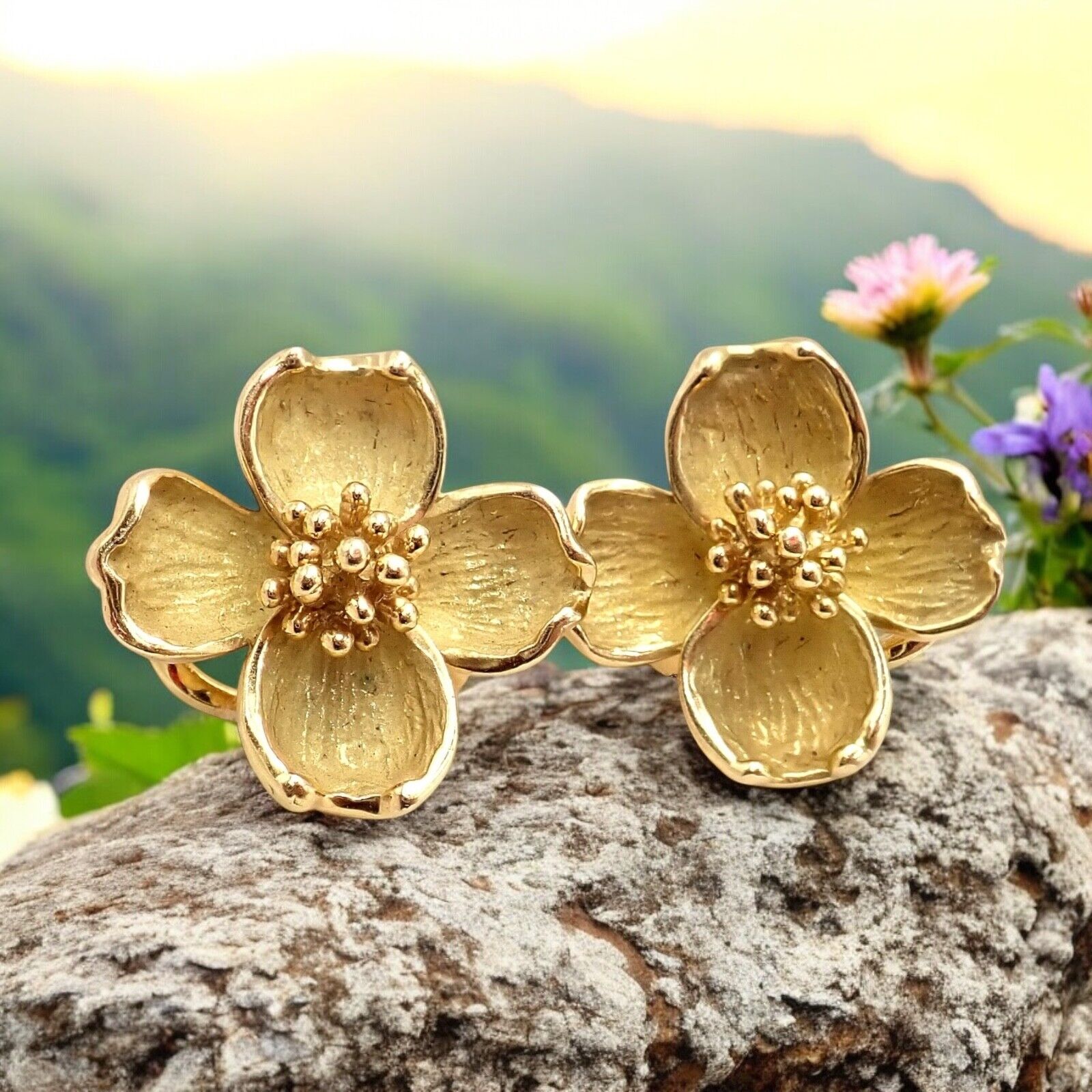 Authentic Vintage Tiffany & Co 18K Yellow Gold Dogwood Flower Earrings - Elegant Jewelry for Women, Perfect Gift for Anniversary, Wedding & Special Occasions