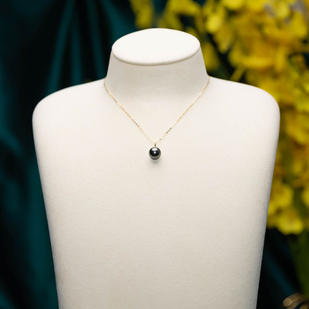 18K Solid Gold Saltwater Tahitian Pearl Necklace - Elegant Black Pearl Jewelry for Women, Perfect for Weddings, Parties & Special Occasions