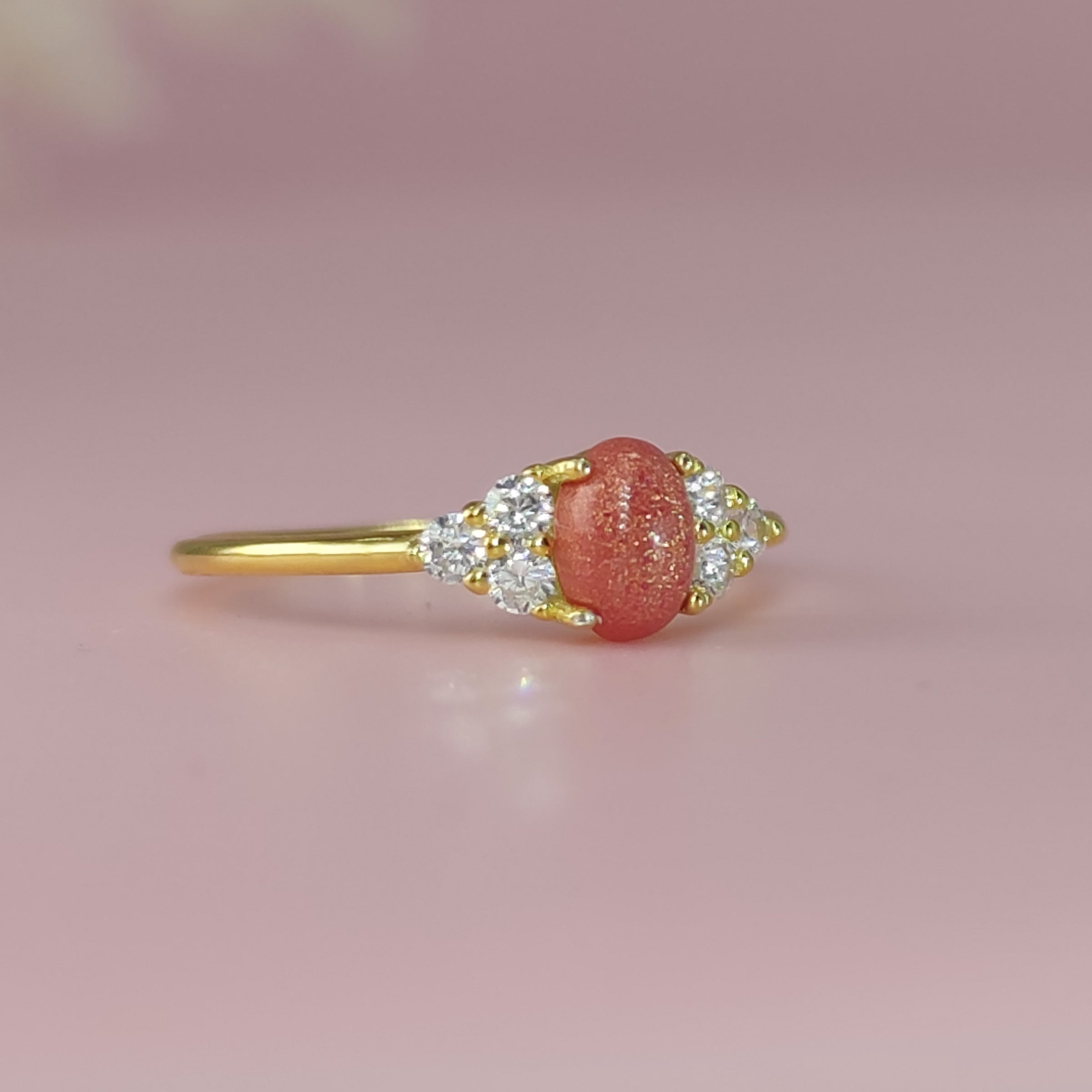 Cherished Essence Memorial Ashes Ring for Loved Ones - Keepsake Jewelry for Cremation Ashes - Perfect for Remembrance, Gifts & Special Occasions