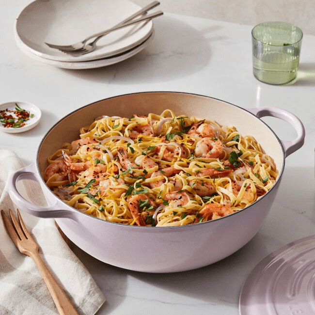 Le Creuset 7.5 Quart Signature Enameled Cast Iron Dutch Oven - Premium Cookware for Baking, Roasting & Slow Cooking - Perfect for Soups, Stews & Family Meals
