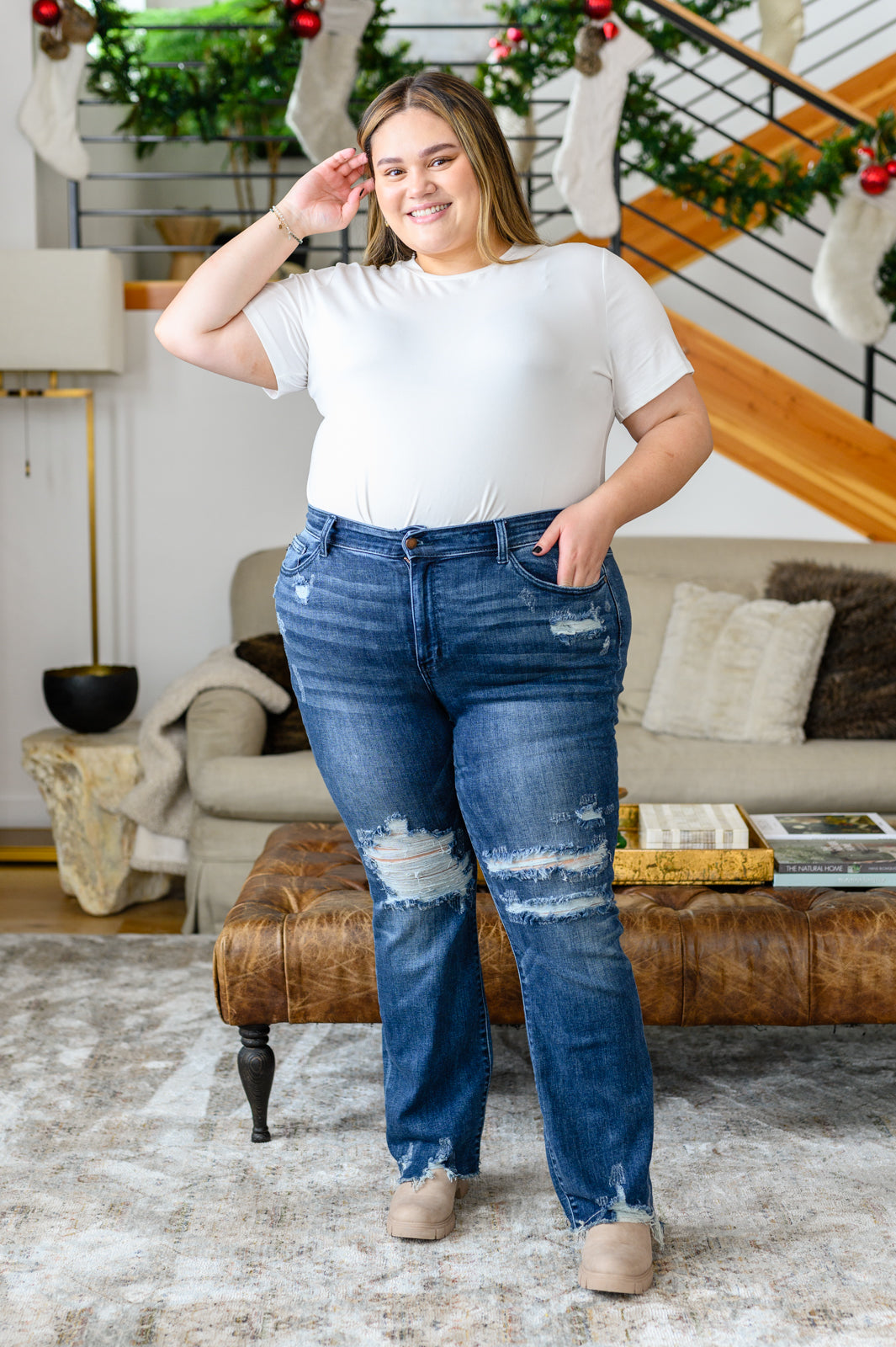 Christine High Contrast Slim Bootcut Destroyed Jeans for Women - Vintage Distressed Denim Pants with Ripped Details | Perfect for Casual Outfits, Streetwear Fashion and Night Out Looks