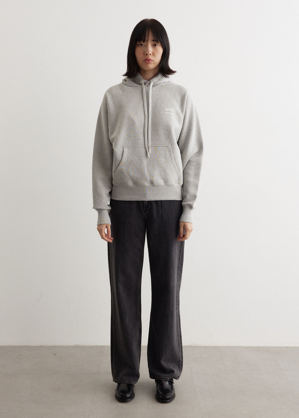 **Ami Am Heather Ash Grey Hoodie - Soft & Comfortable Pullover for Men & Women - Perfect for Casual Wear, Outdoors & Loungewear**