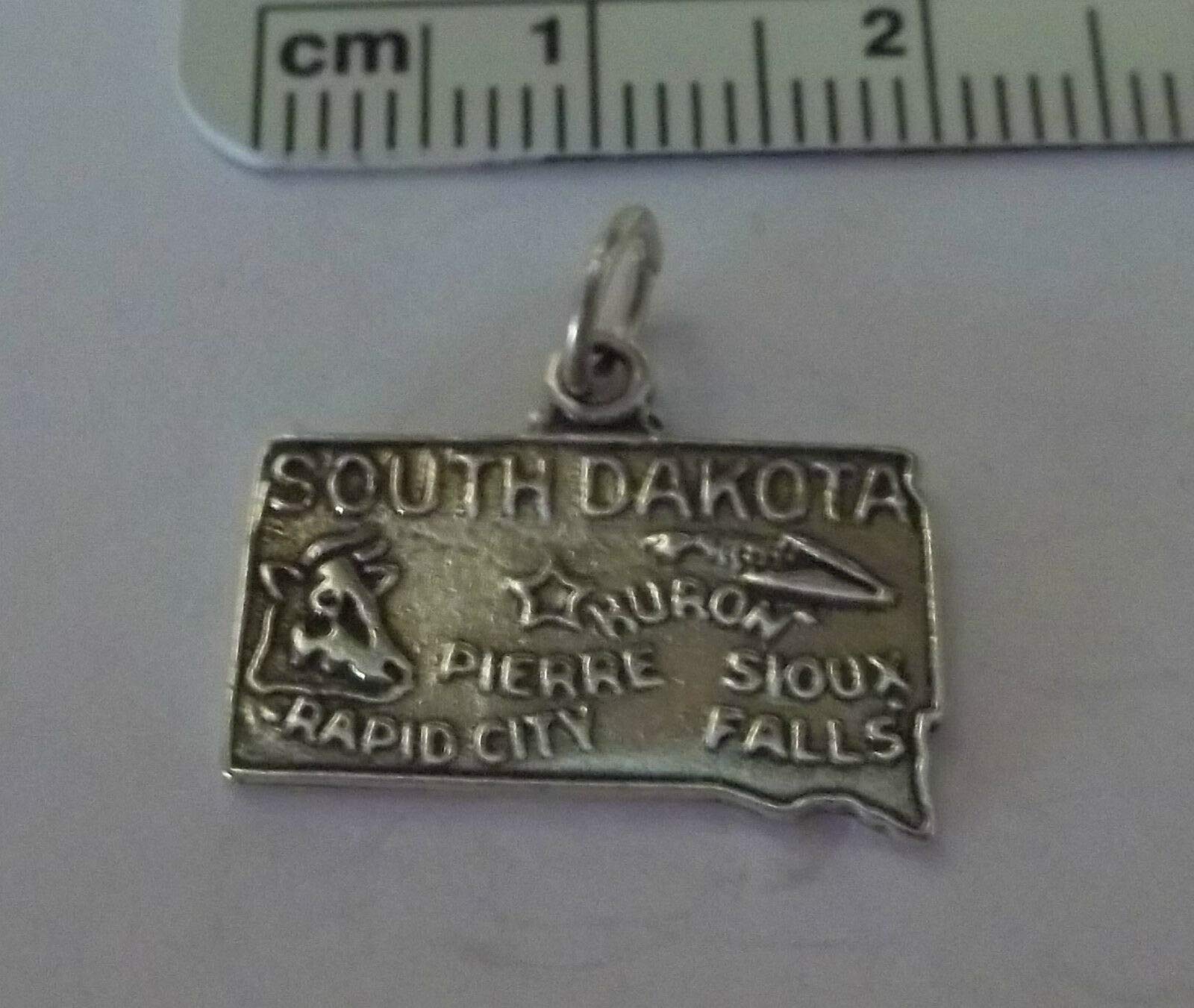 Sterling Silver 14x18mm South Dakota State Charm Pendant - Dainty Jewelry for Necklace, Bracelet & Gift Giving - Perfect for Travel Souvenirs, State Pride & Special Occasions