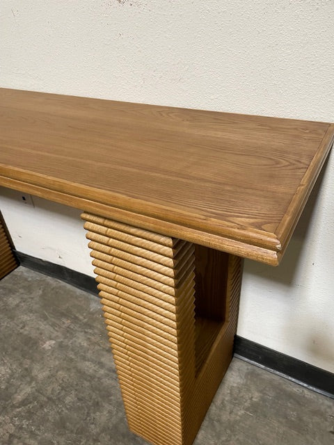Modern Wood Fluted Console Table - Elegant Entryway Furniture for Hallway, Living Room & Bedroom Decor