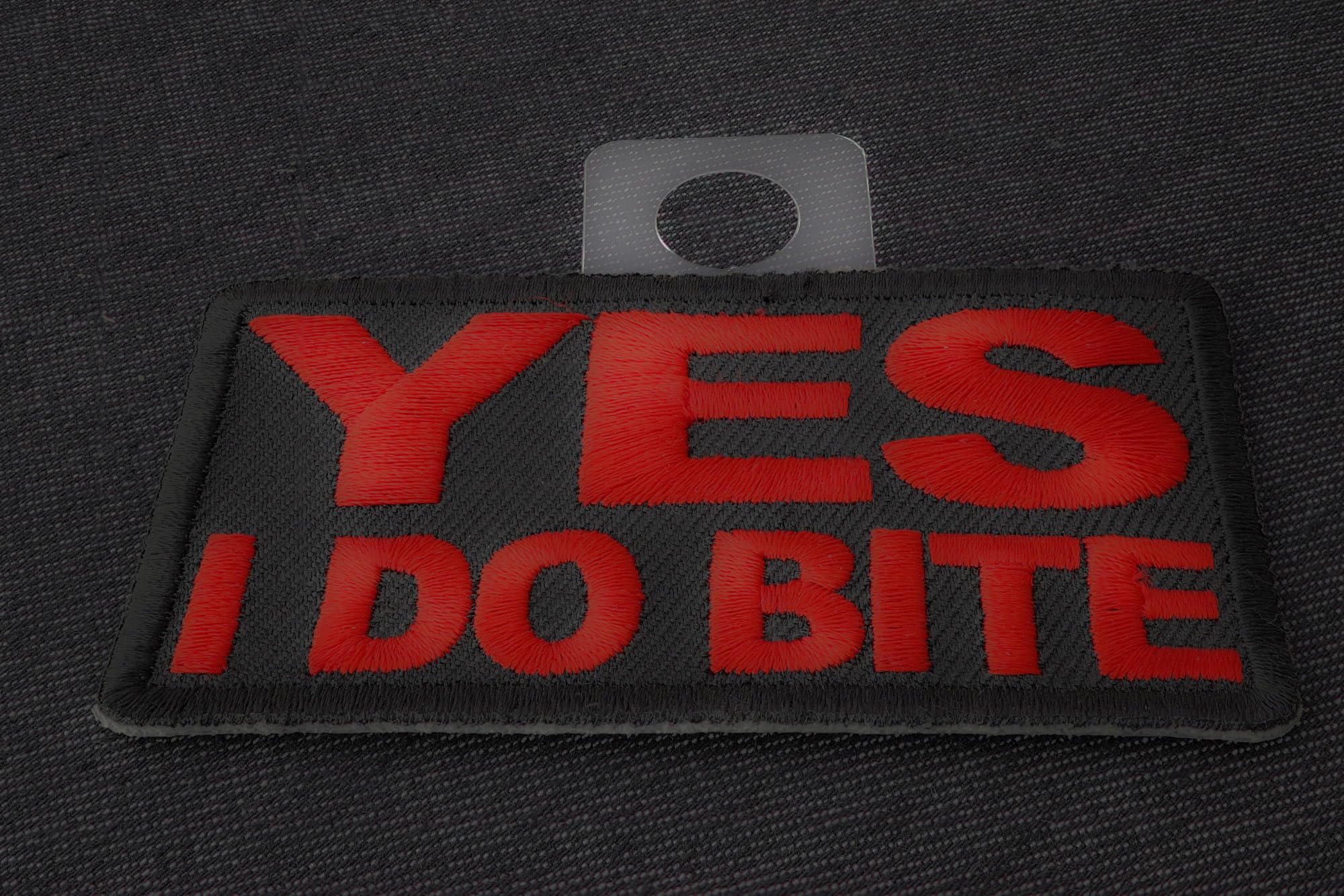 Funny 'Yes I Do Bite' Iron-On Patch for Adults - Humorous Sew-On Applique for Jackets, Hats & Backpacks - Perfect for Pranking Friends & Adding Personality to Your Outfits
