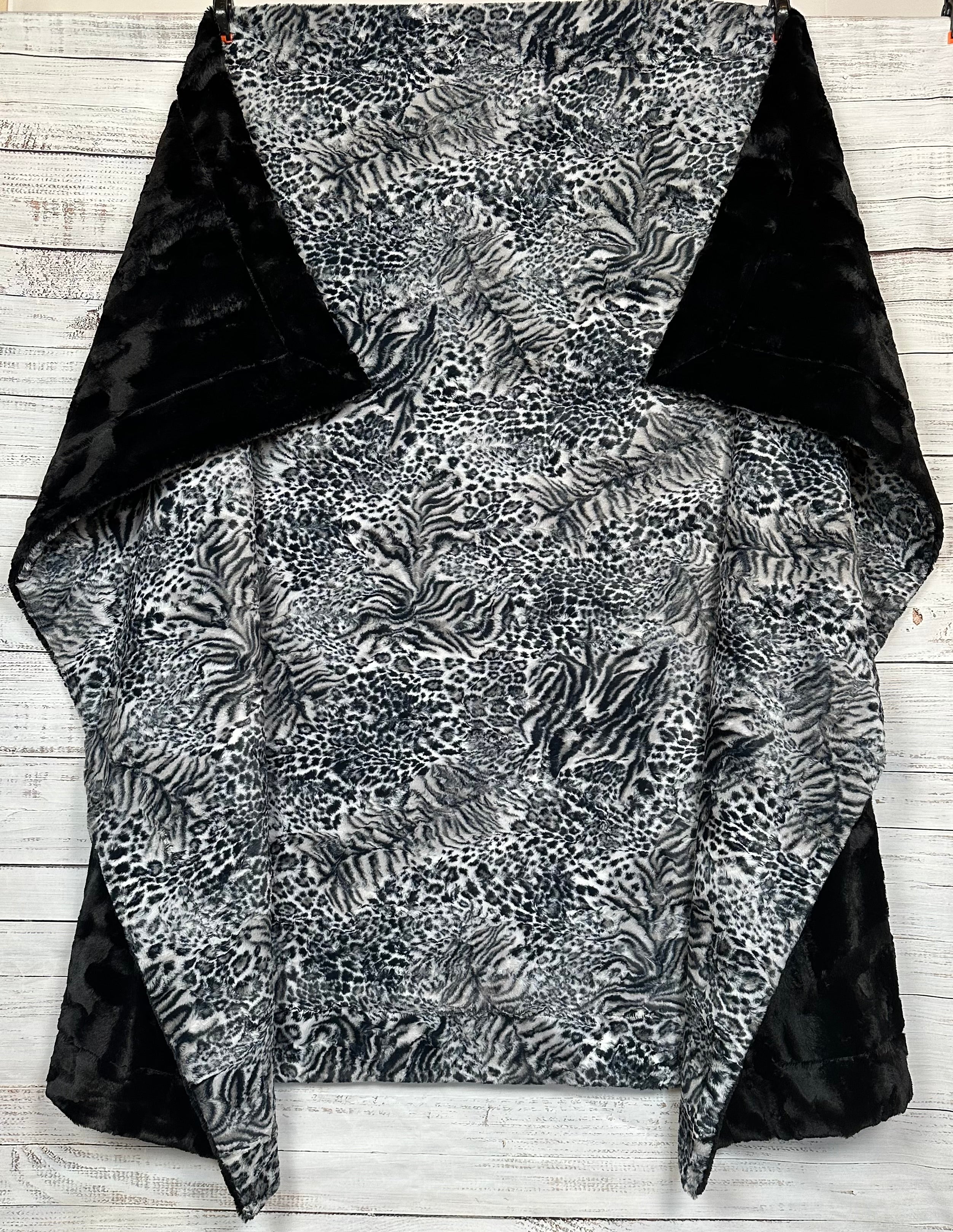 Luxury Extra Wide 60x81 Minky Blanket - Soft Black Animal Print Design for Bed, Sofa & Nursery - Cozy Throw for Adults & Kids