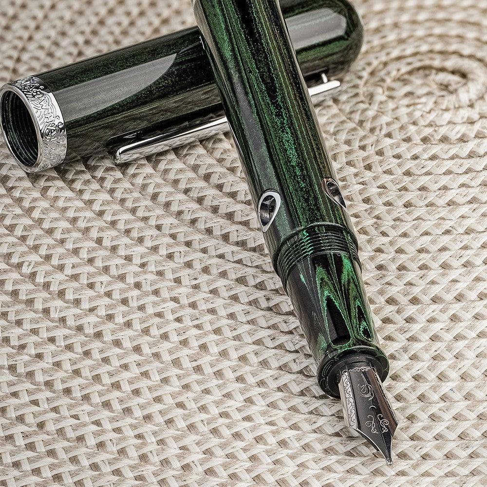 Nahvalur (Narwhal) Nautilus Fountain Pen - Premium Chelonia Green Resin - Perfect for Journaling, Calligraphy & Gift Giving