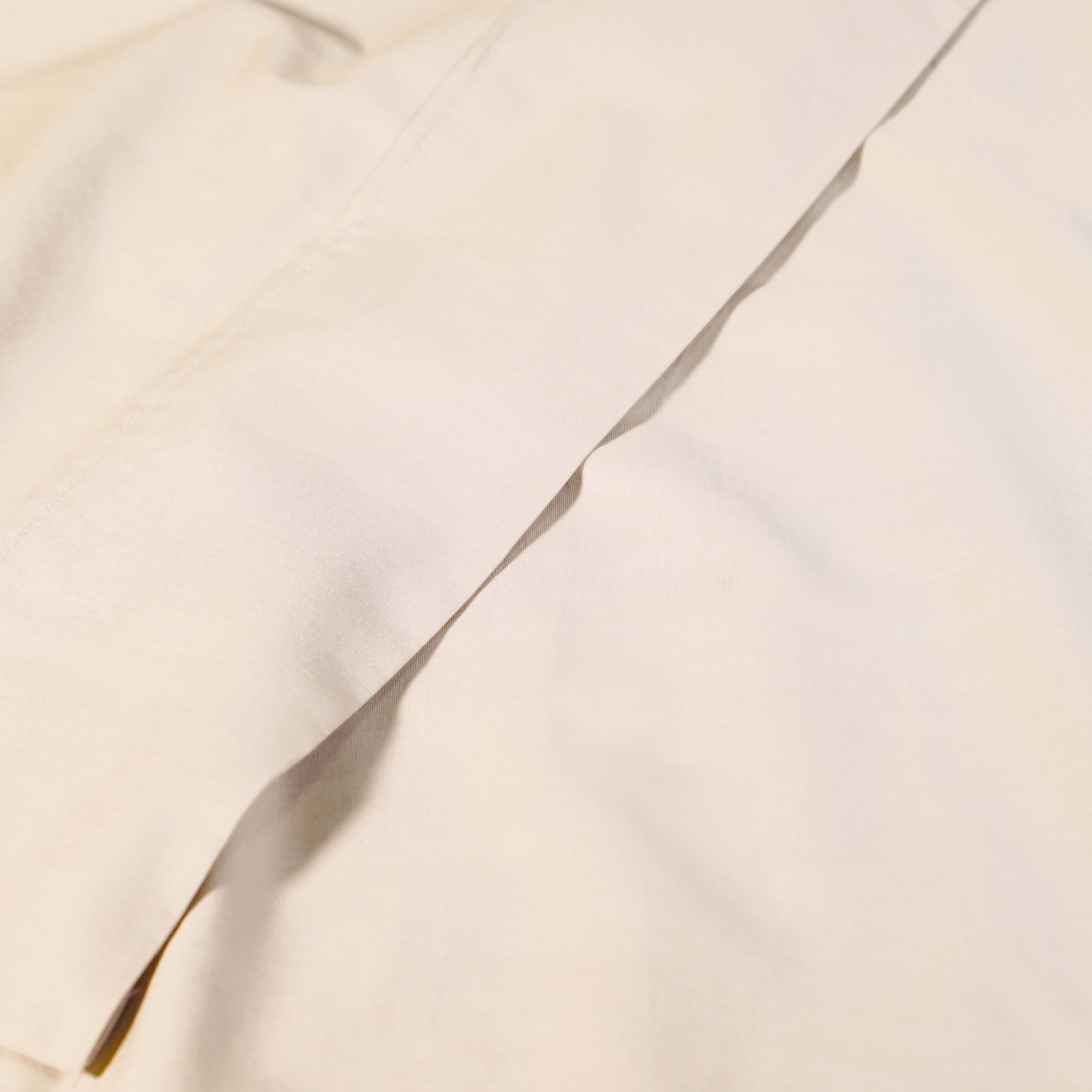 300 Thread Count Cotton Percale Solid Deep Pocket Bed Sheet Set - Queen Size, Soft & Breathable Luxury Sheets for Comfortable Sleep - Perfect for Master Bedroom, Guest Room or Vacation Home