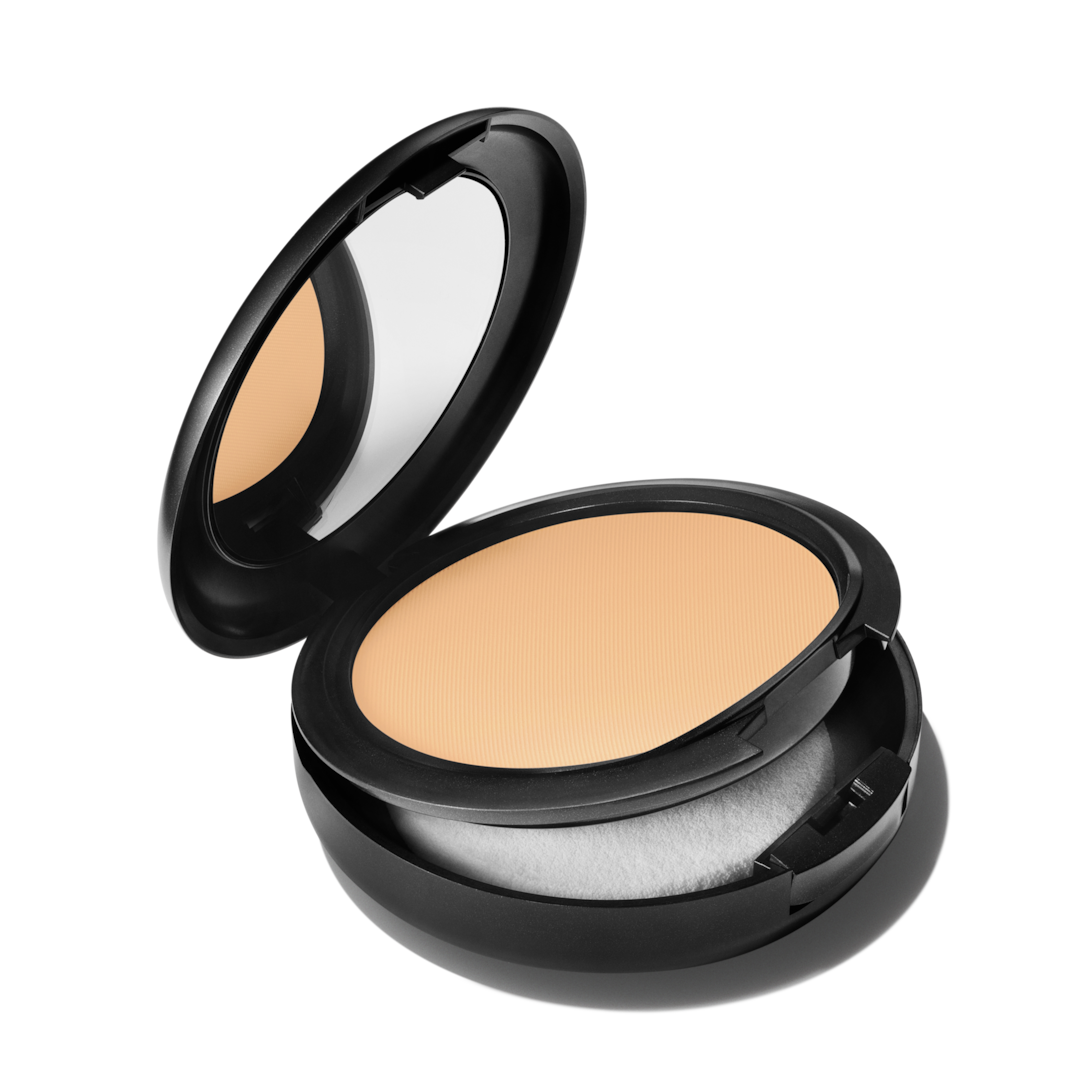 NC30 Studio Fix Powder Plus Foundation - Matte Finish, Long-Lasting Coverage for Flawless Skin | Perfect for Everyday Wear, Photo Shoots & Special Occasions