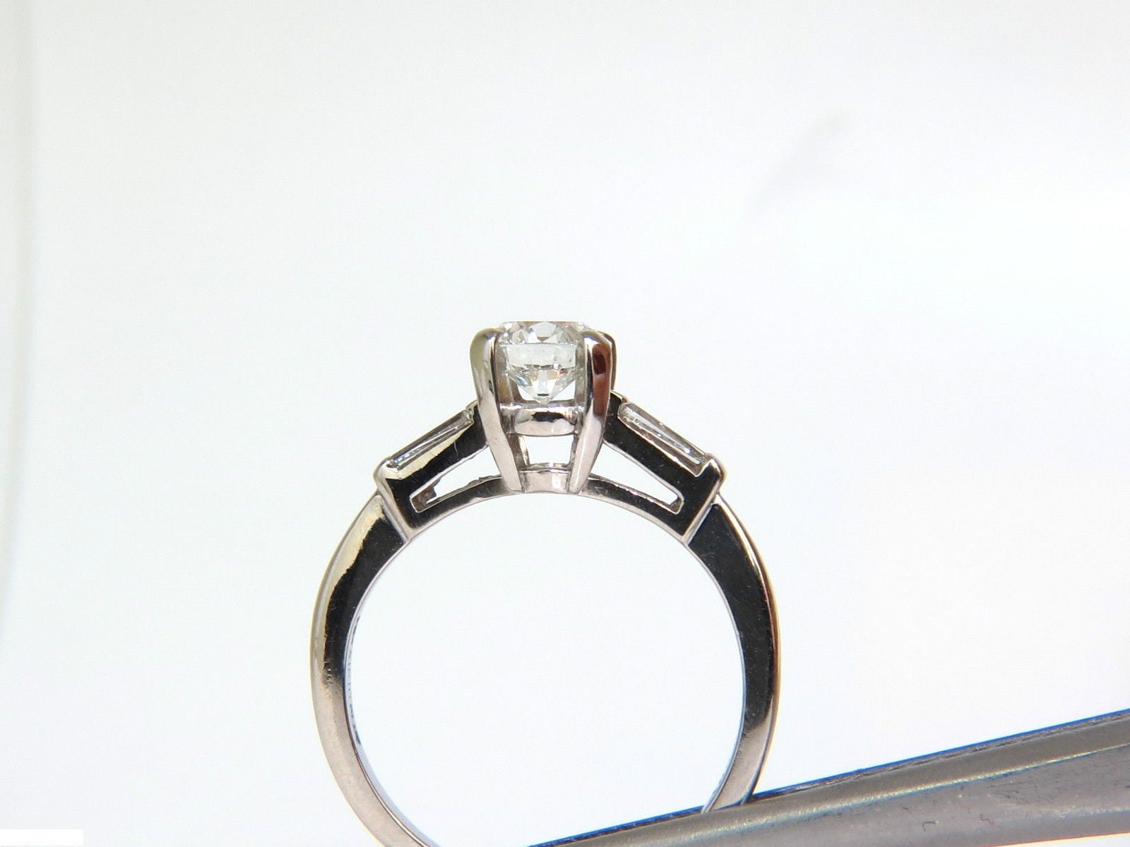 1.04CT GIA Certified Ideal Cut Round Brilliant Diamond Ring in Platinum - G/VS2 Clarity for Engagement, Wedding & Anniversary Gifts