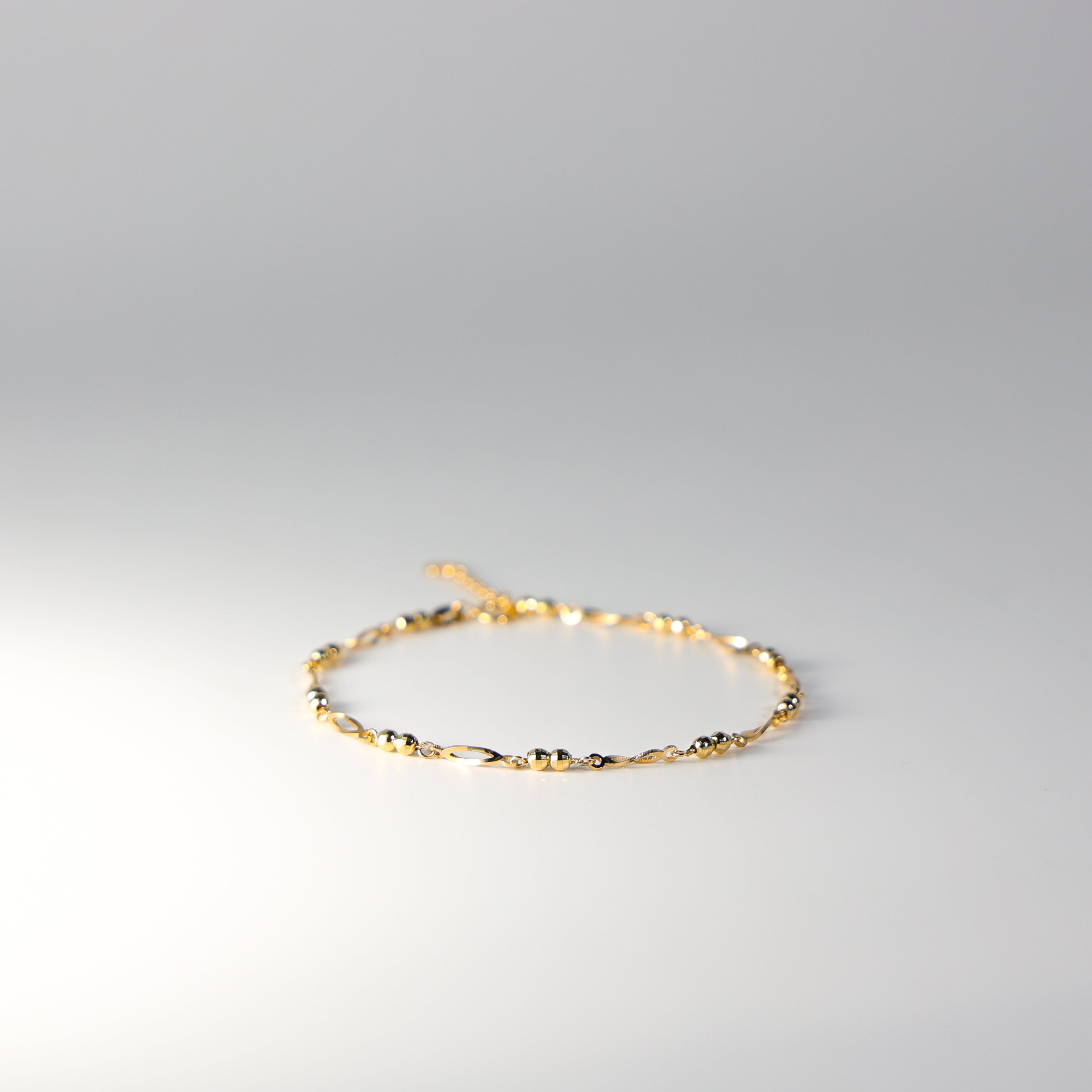 Elegant Gold Fancy Bracelet for Women - Model AB0194 | Perfect for Parties, Weddings & Special Occasions