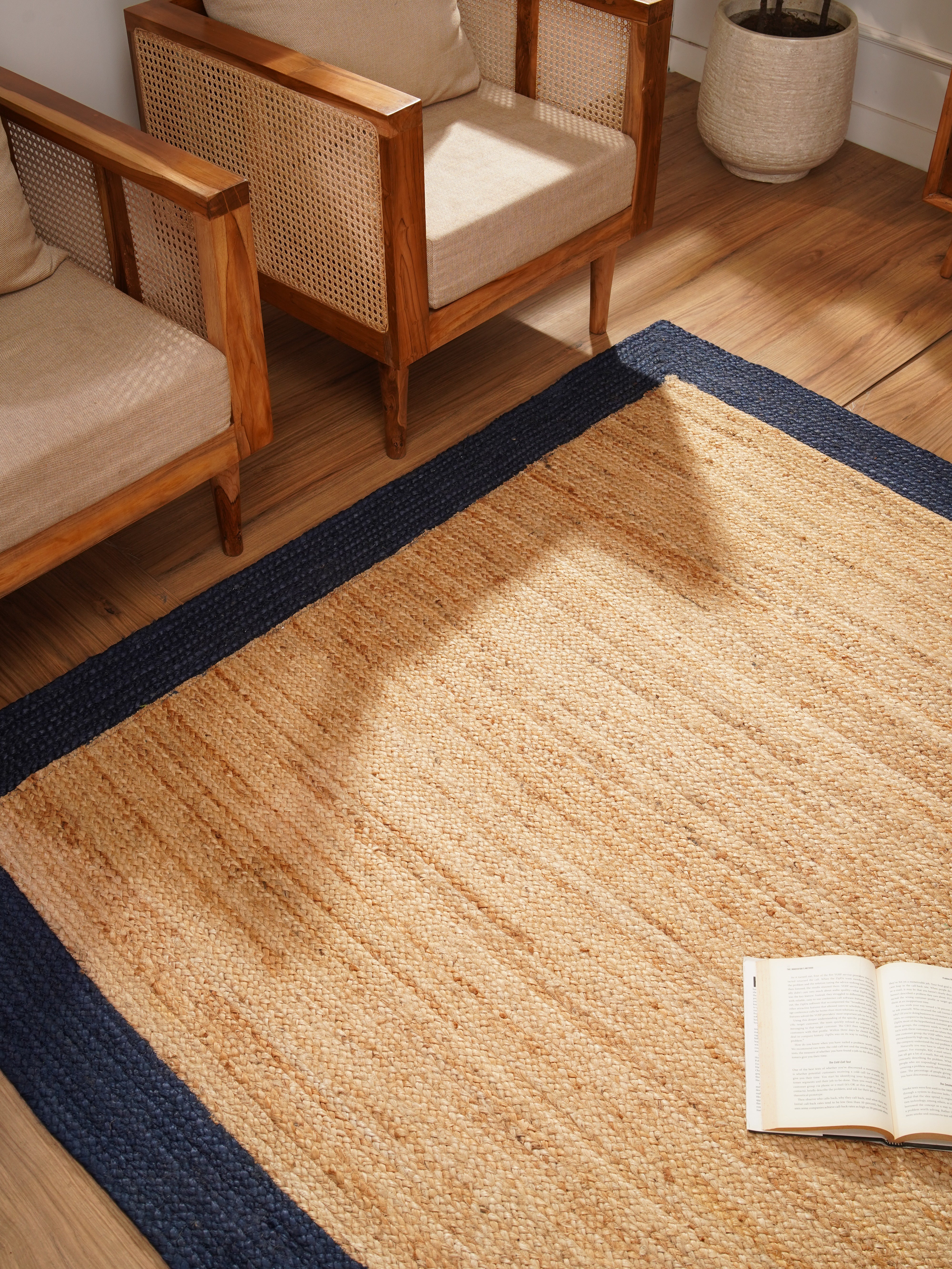 Handwoven Jute Braided Area Rug - Natural Eco-Friendly Floor Mat for Living Room, Bedroom, or Patio Decor