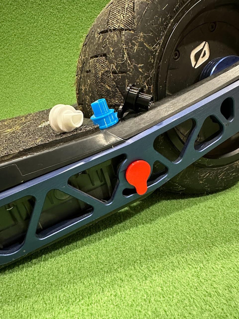 Onewheel GT/GTS Charger Plug - Fast & Reliable Replacement Charging Port - Perfect for Onewheel GT & GTS Electric Skateboards | Home, Office & Outdoor Use