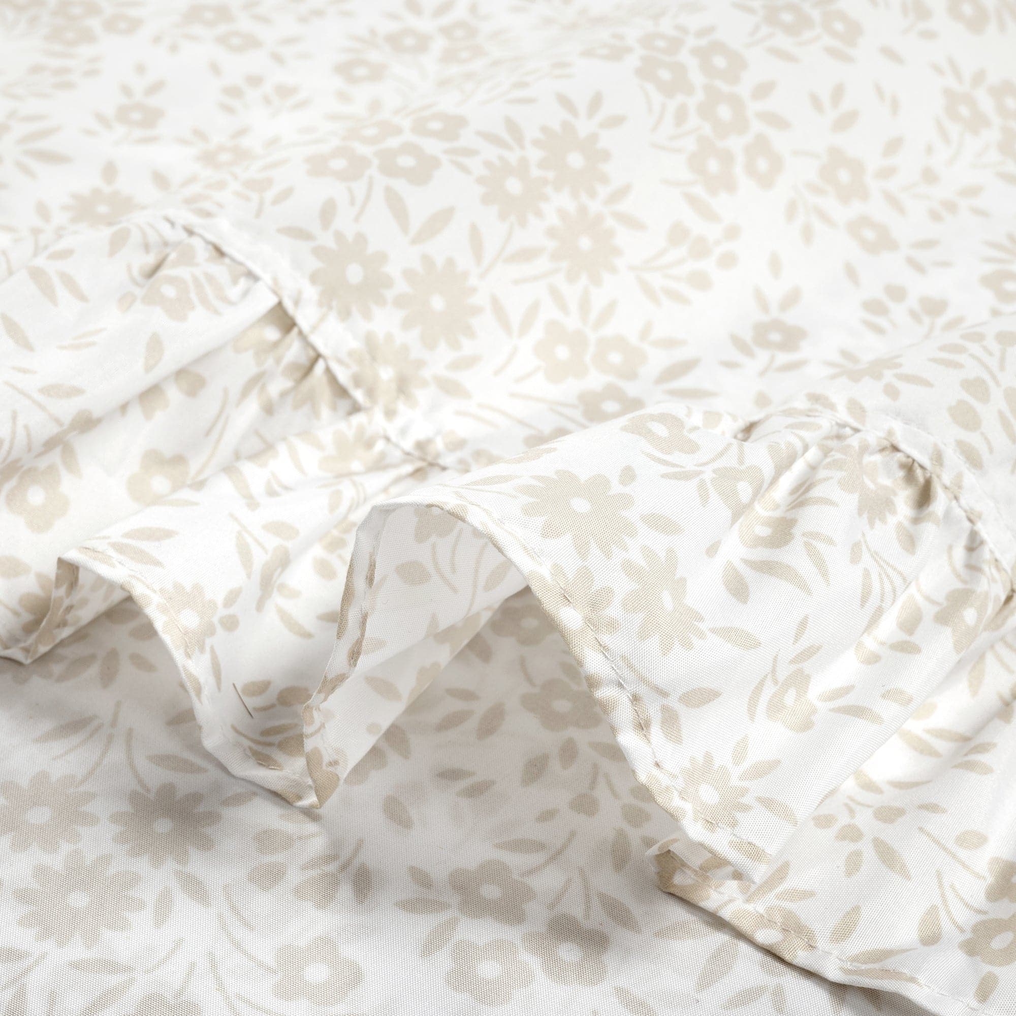 Garden Of Flowers Ruffle Sheet Set - Soft Floral Bedding for Girls & Women - Perfect for Home Decor, Guest Rooms & Cozy Bedroom Makeovers