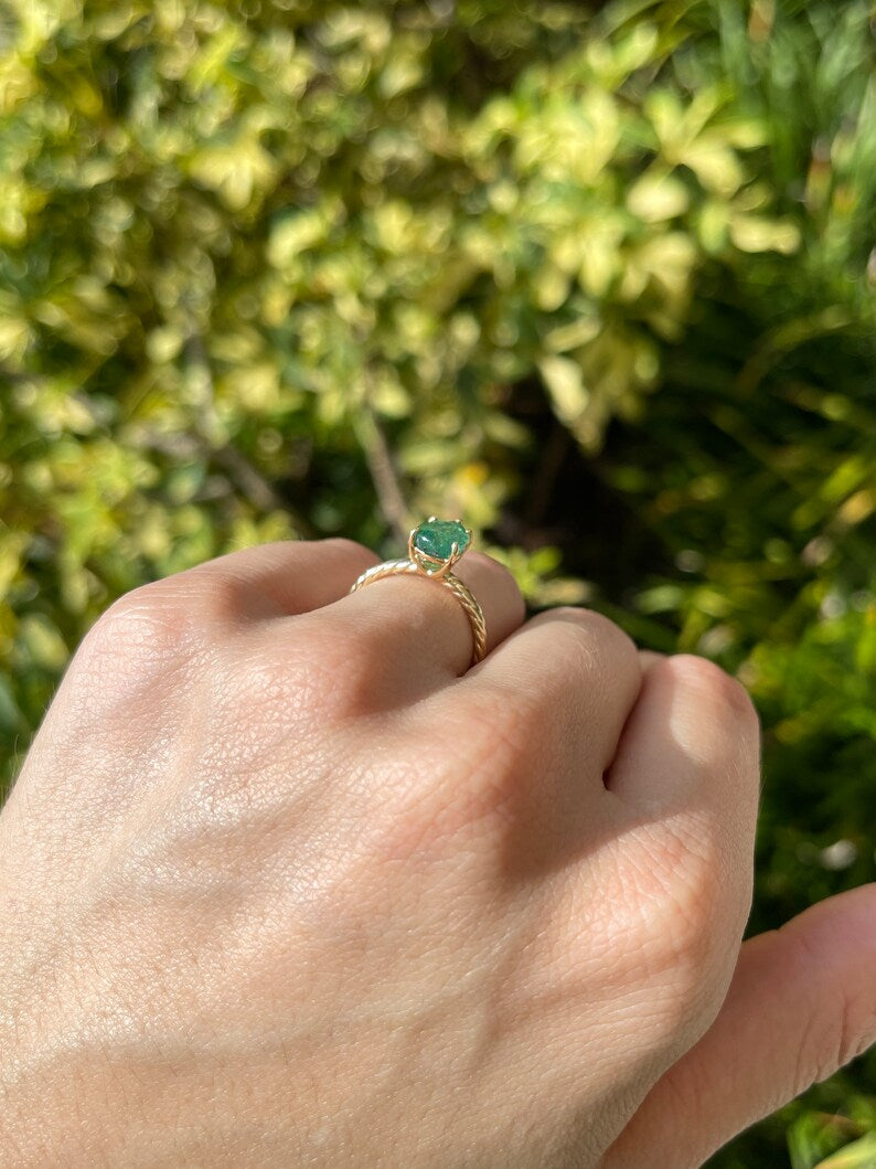 1.95ct 14K Yellow Gold Pear Cut Emerald Solitaire Ring with Twisted Band – Elegant Green Gemstone Jewelry for Engagement, Anniversary & Special Occasions