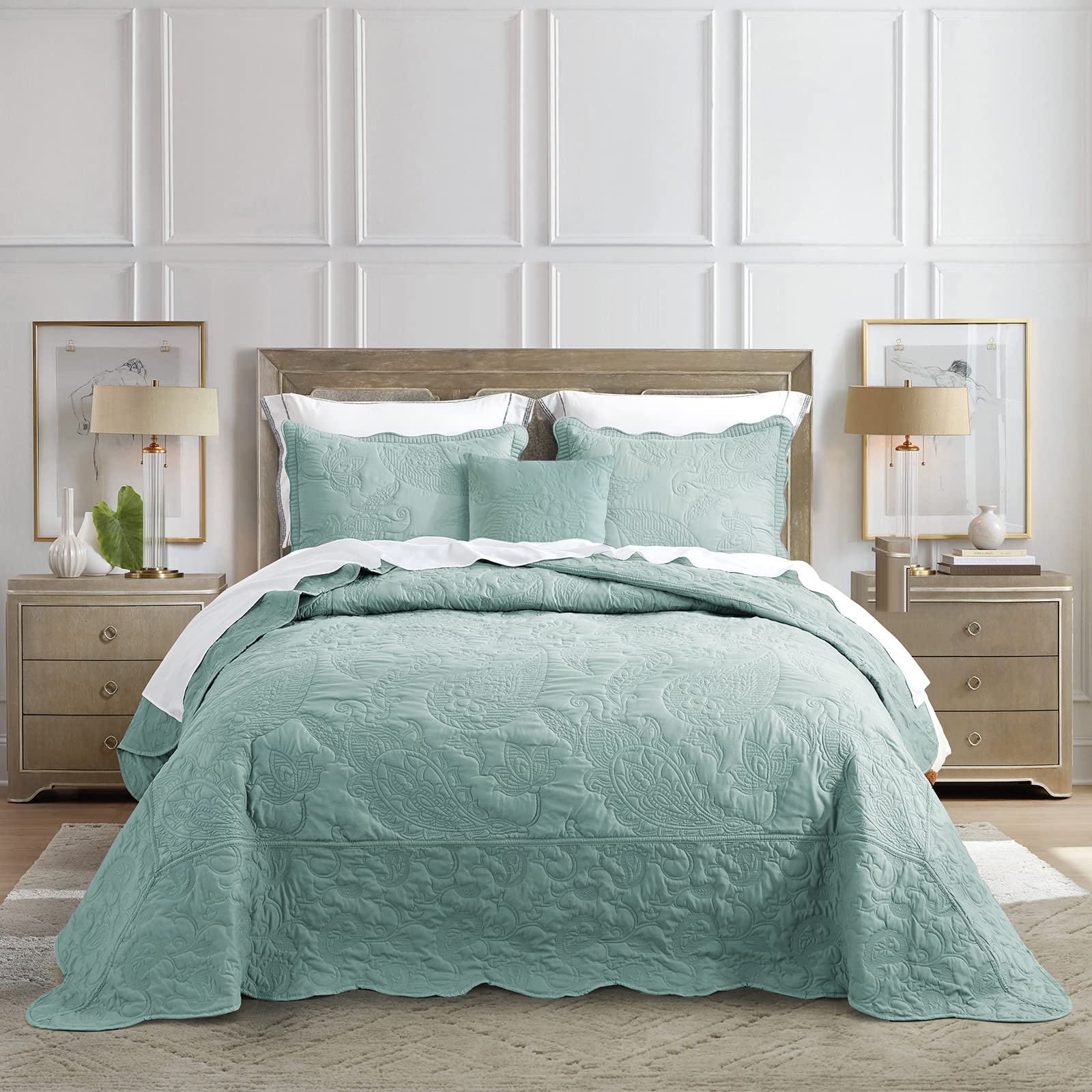 Queen Size Bedspread Set - 5 Piece Lightweight Quilted Coverlet & Reversible Comforter - 100% Luxurious Microfiber Bedding in Seaglass - Perfect for Guest Rooms, Master Bedrooms & Cozy Home Decor