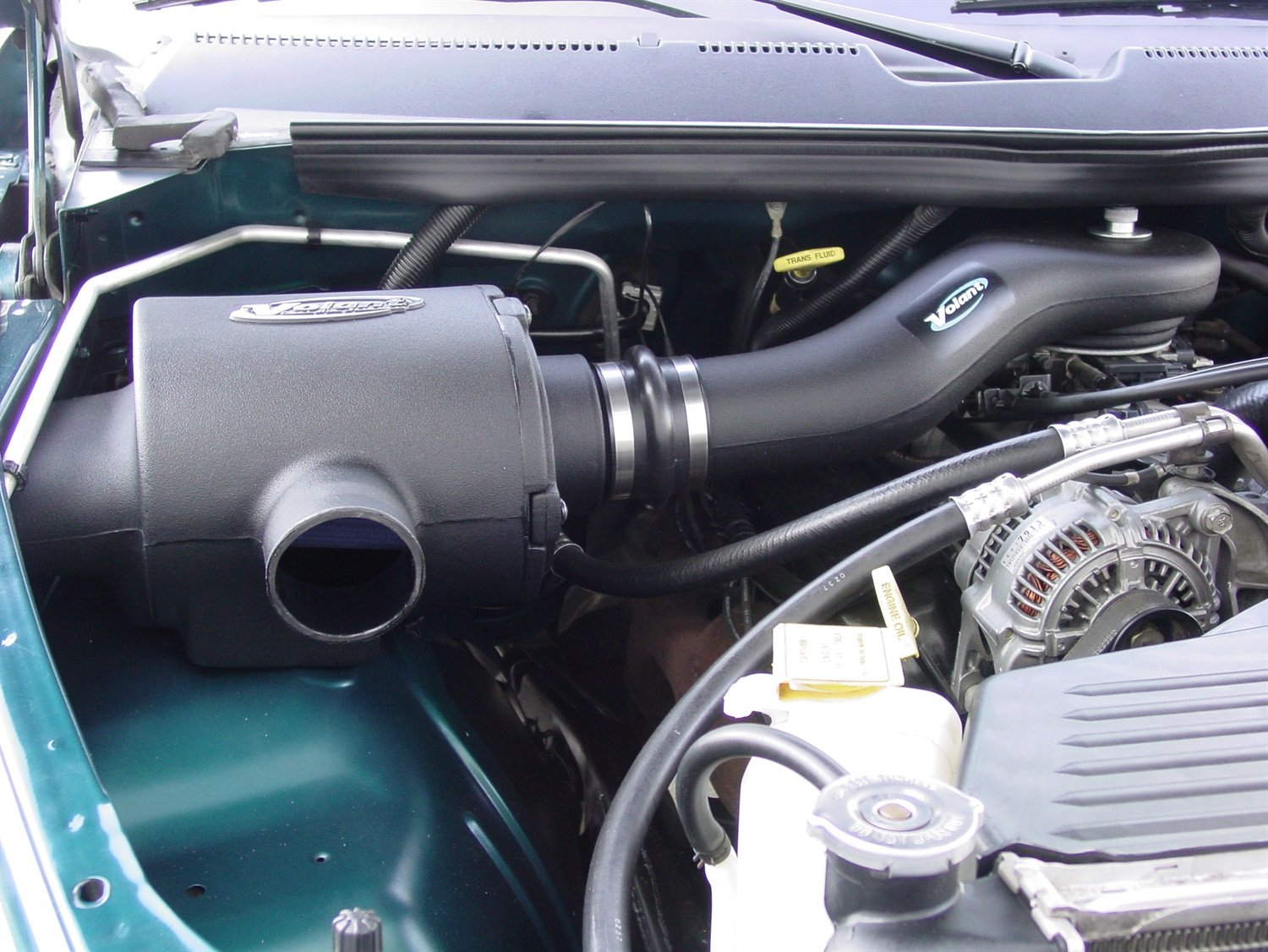 Volant 16959 High Performance Cool Air Intake System - Improves Engine Power & Fuel Efficiency - Perfect for Off-Roading & Street Racing