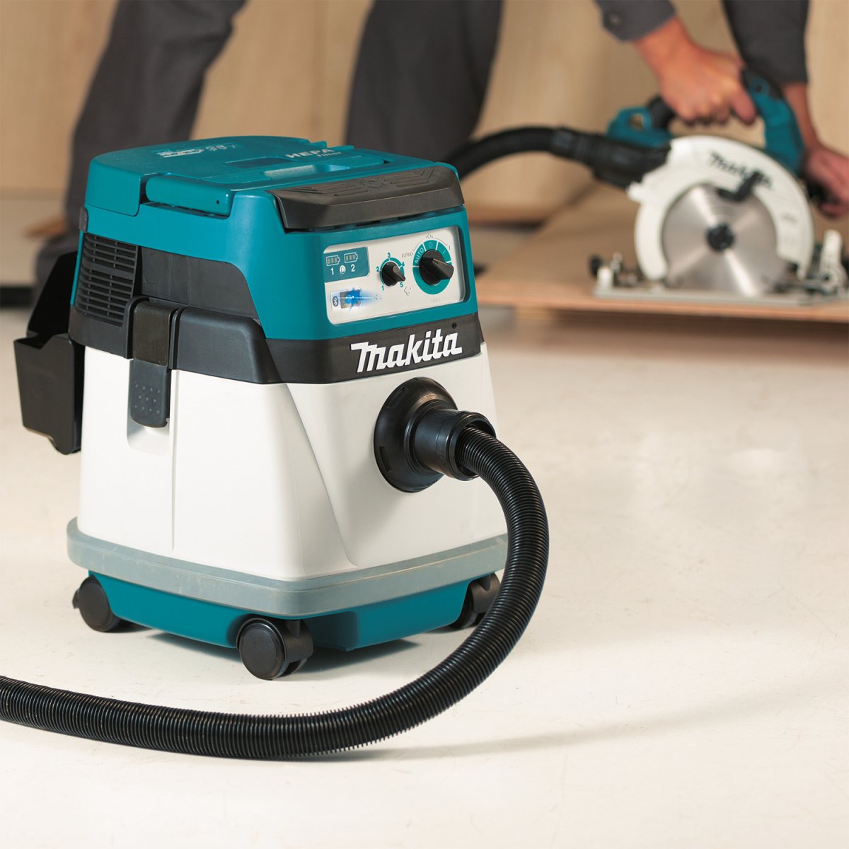 36V (18V X2) LXT Brushless Cordless HEPA Wet/Dry Vacuum - 4 Gallon Dust Extractor with AWS Technology (Tool Only) - Perfect for Construction Sites, Woodworking Shops & DIY Home Renovations