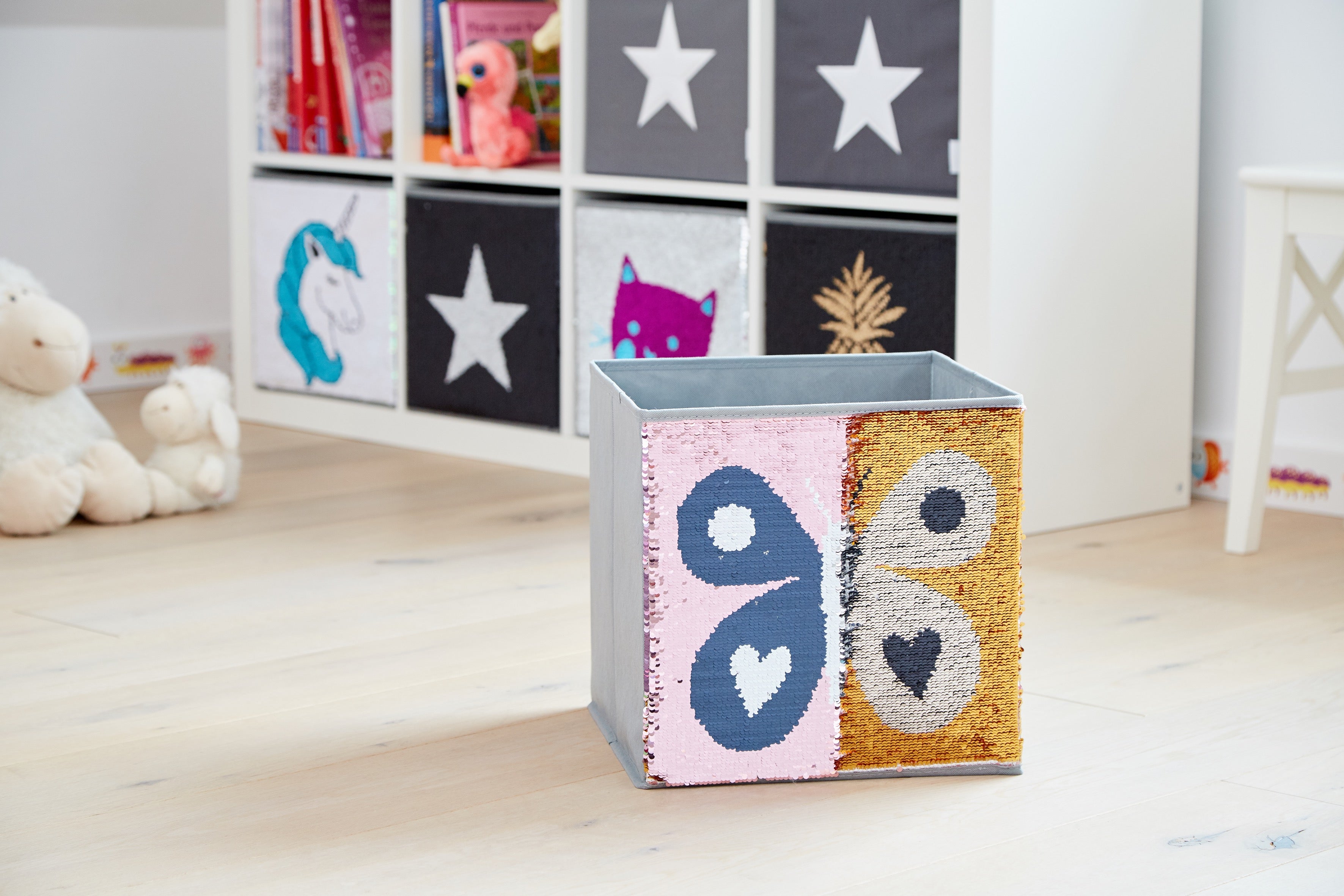 Magic Sparkly Butterfly Jewelry Storage Box - Elegant Organizer for Rings, Earrings & Necklaces - Perfect for Home, Travel & Gift Giving
