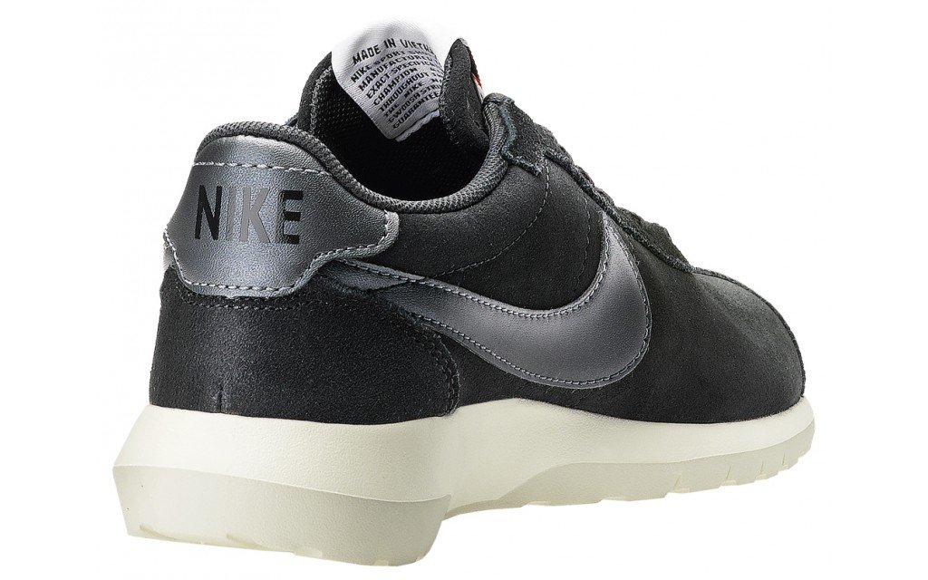 Nike Women's Running Sneakers - Lightweight Comfortable Athletic Shoes for Jogging, Gym & Casual Wear