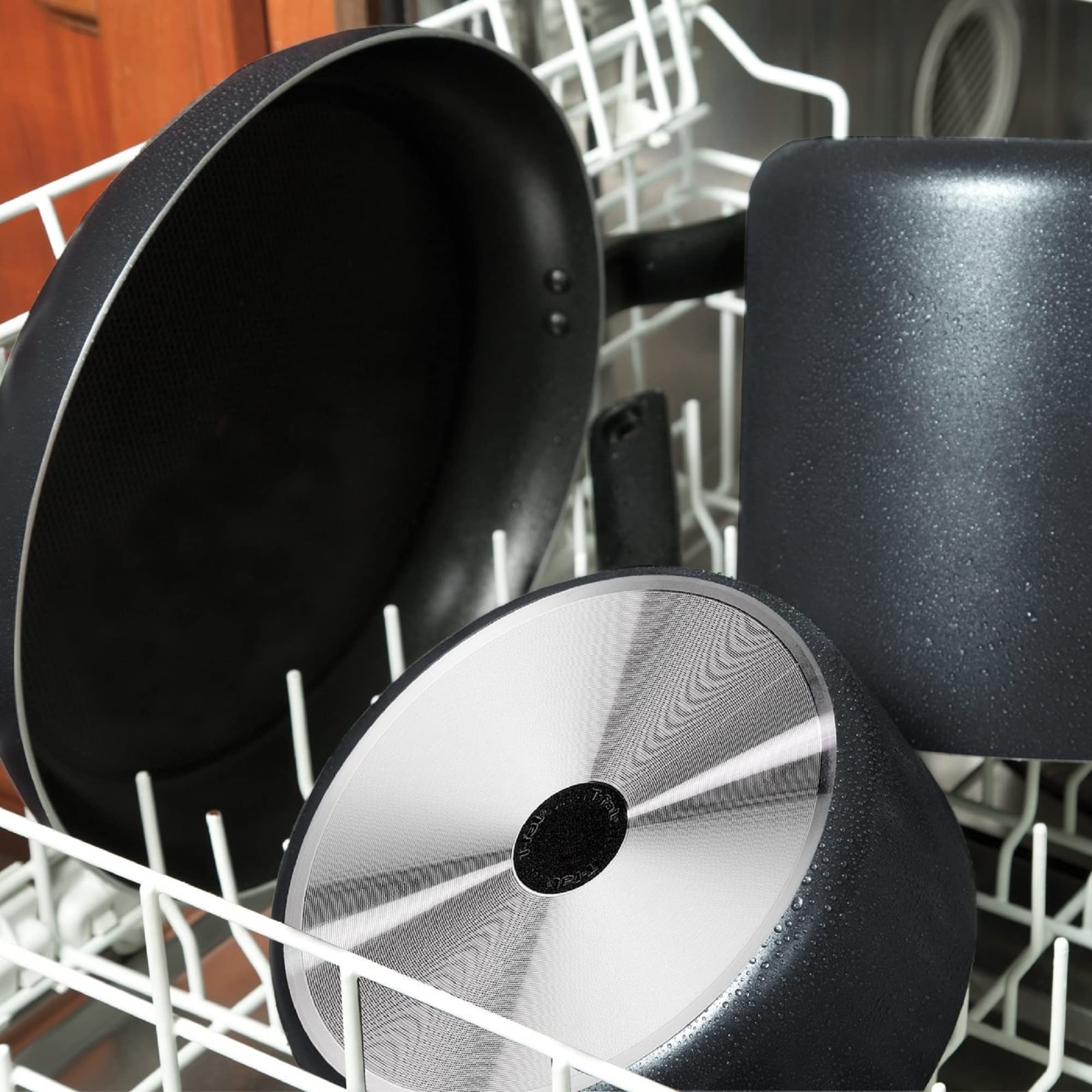 T-fal 18-Piece Nonstick Cookware Set - Oven & Broiler Safe to 350°F - Black Kitchen Pots & Pans Set with Fry Pans, Saucepans, Stockpots, Skillet, Cooking Utensils & Lids - Dishwasher Safe - Perfect for Family Cooking, Meal Prep & Entertaining
