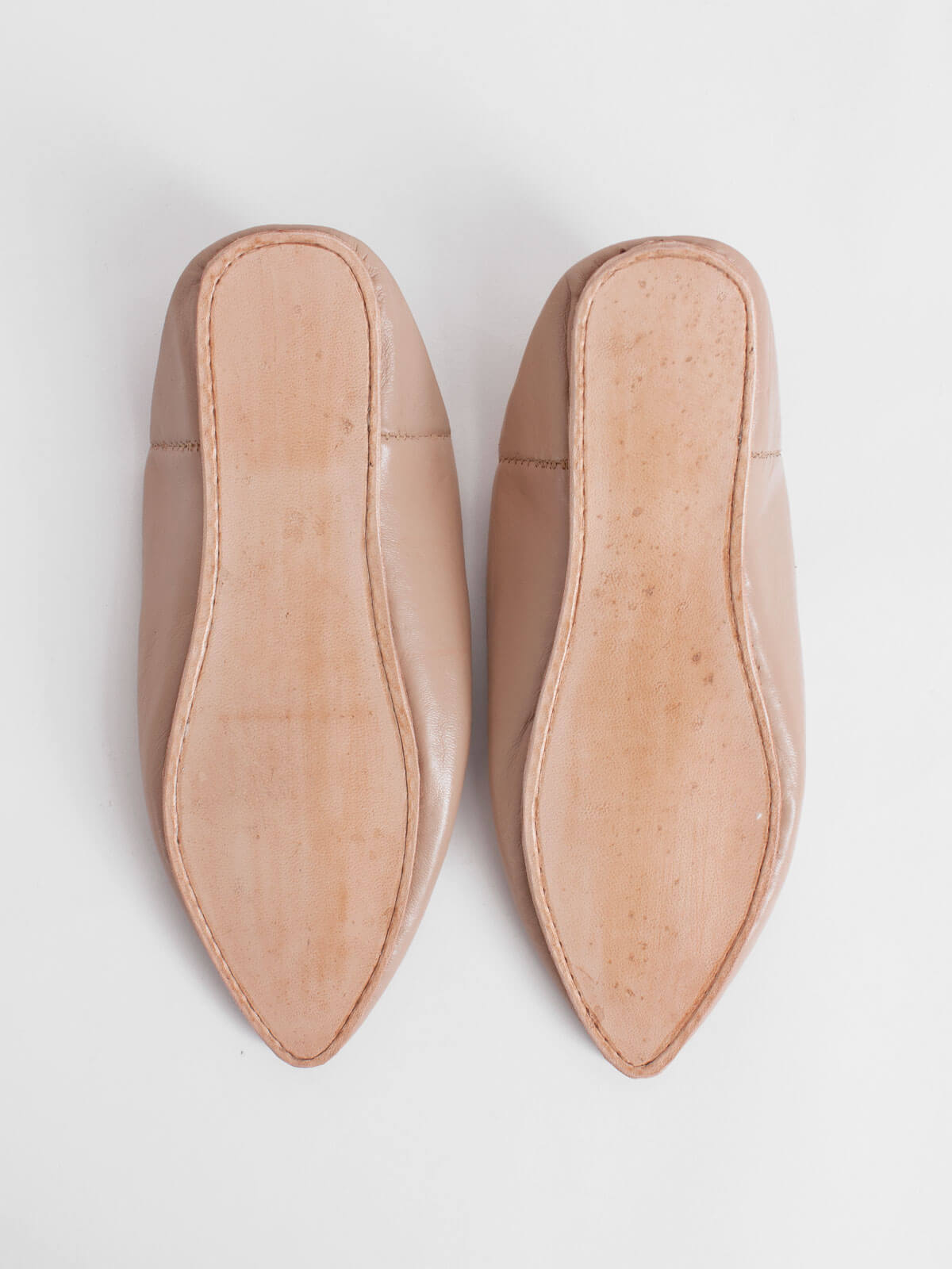 Authentic Moroccan Classic Pointed Babouche Slippers - Comfortable Nude Leather House Shoes | Perfect for Home, Lounge & Cultural Fashion
