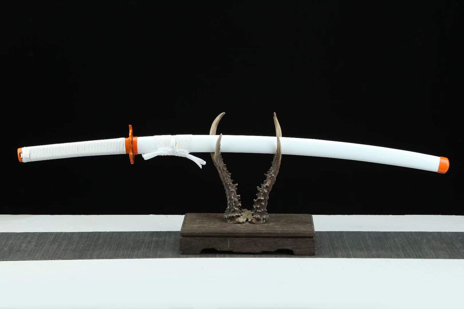 Demon Slayer Katana Sword - Kimetsu no Yaiba Tanjiro Kamado & Shinobu Kochou Cosplay Replica - Carbon Steel Anime Collectible for Cosplay, Display, and Gift Giving