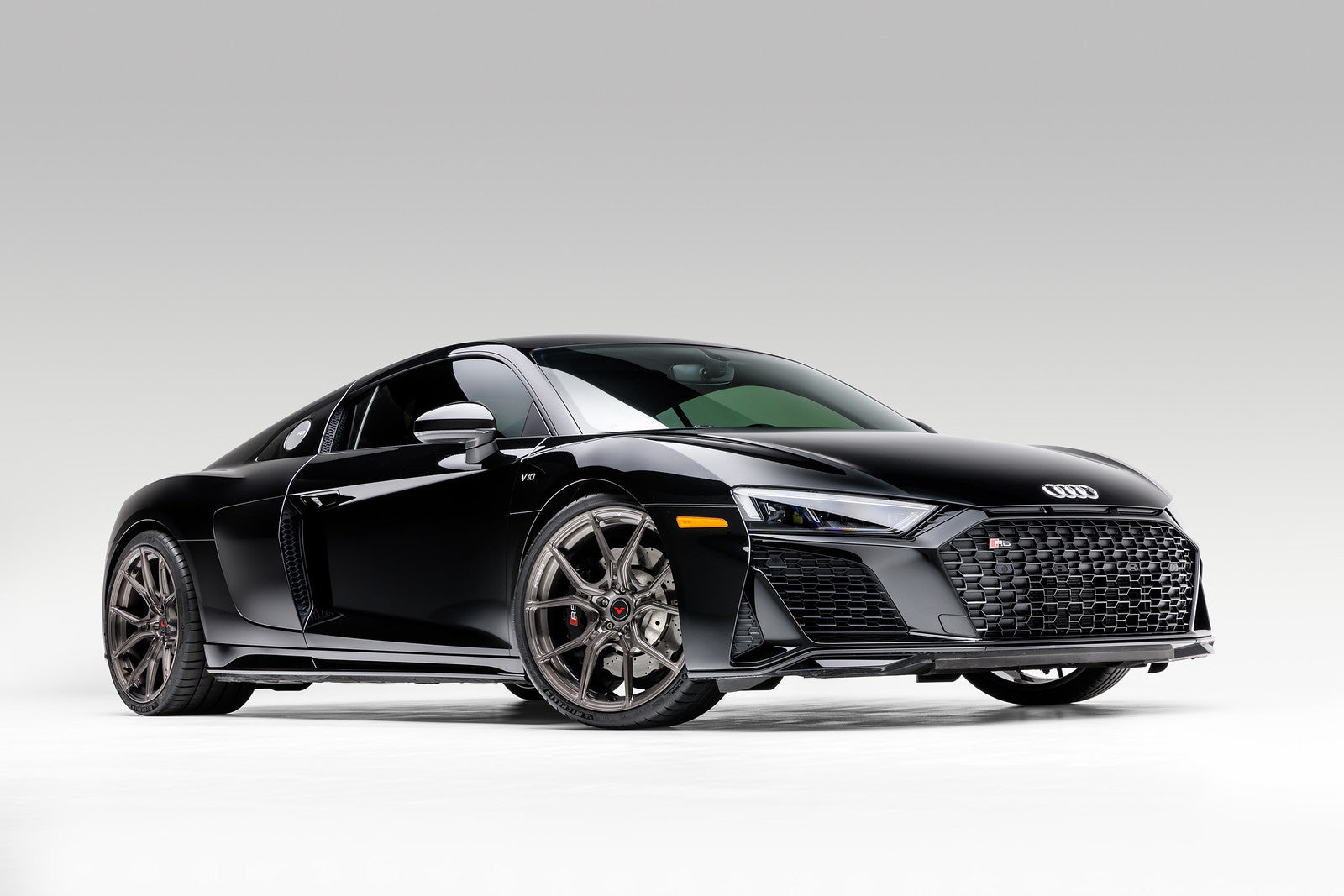 Audi R8 20 VPX 101 Liquid Smoke - High Performance Car Accessory for Racing & Car Enthusiasts - Perfect for Track Days & Auto Shows