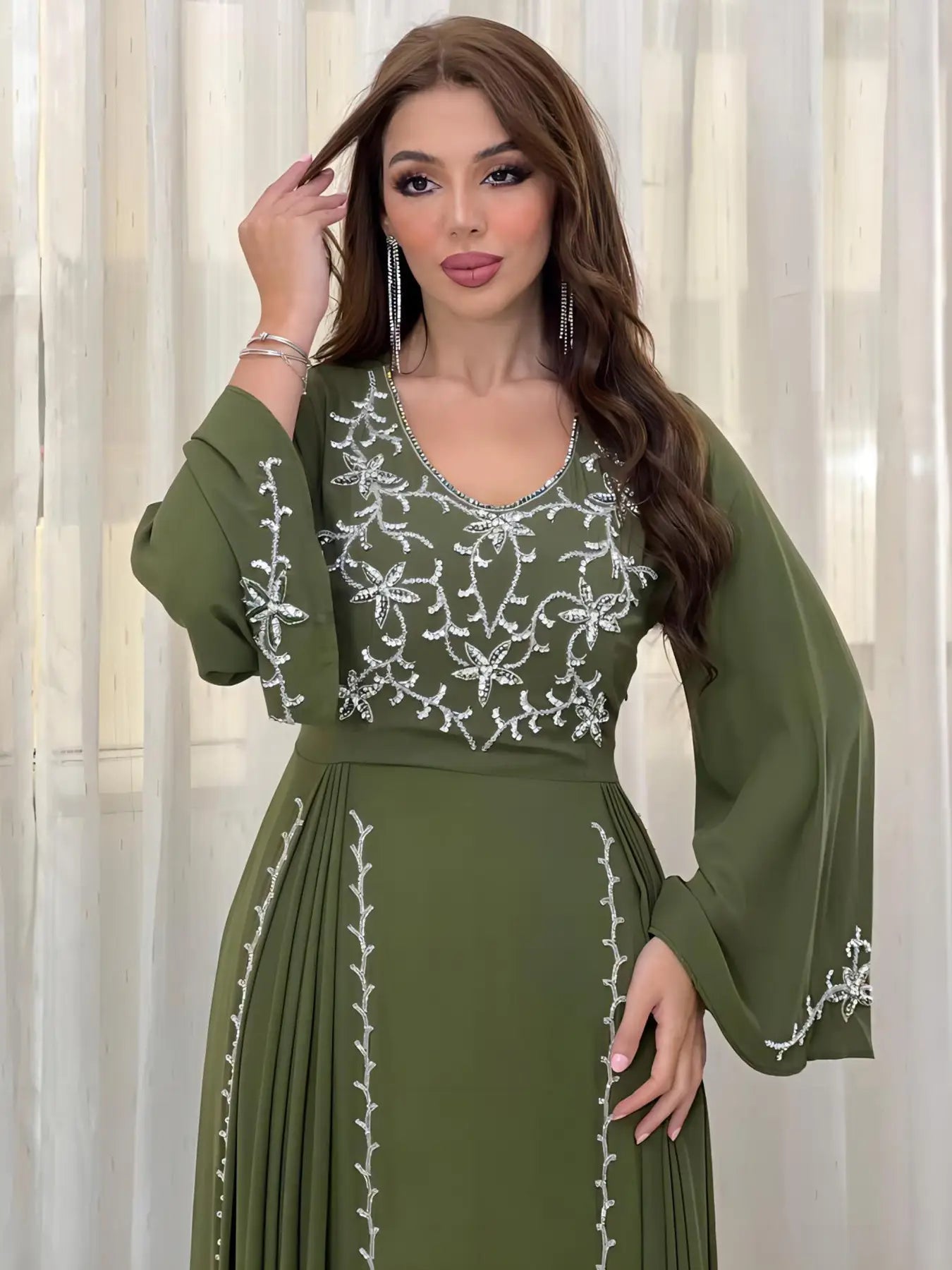 Elegant Eid Caftan Dress with Embroidery Applique - Perfect for Festive Celebrations & Special Occasions