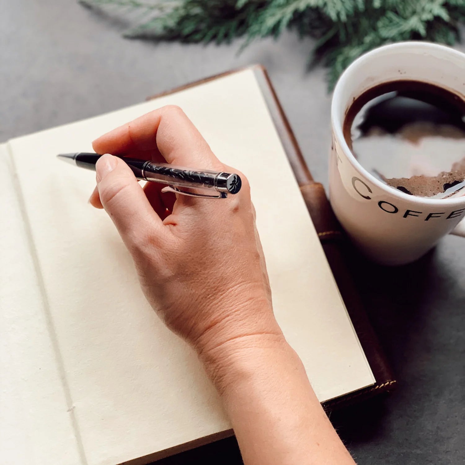 Premium Leather Refillable Journal Notebook - Handmade Genuine Leather Writing Diary for Men & Women - Perfect for Travel, Office & Gift Giving