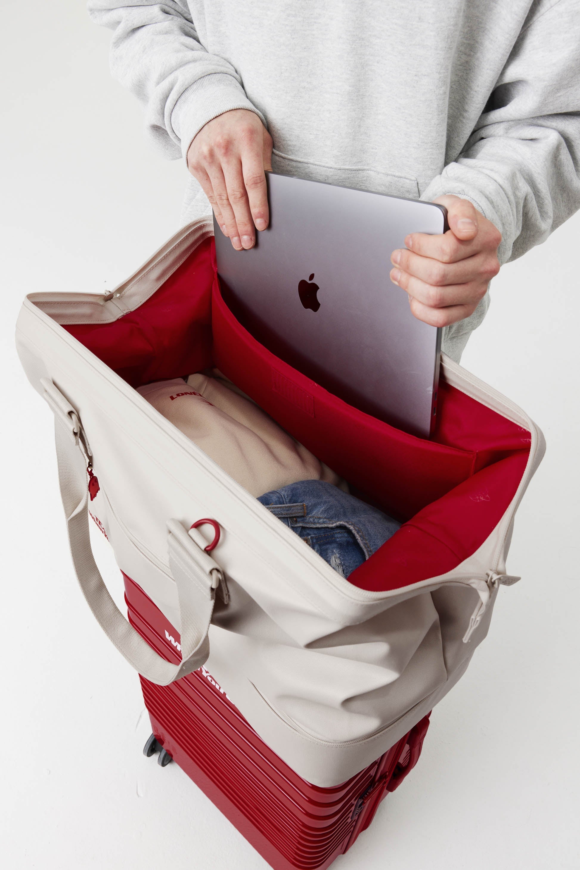 The Weekender Duffle Bag in Ghost White - Perfect for Travel, Gym & Weekend Getaways | Stylish & Durable Carry-On Luggage