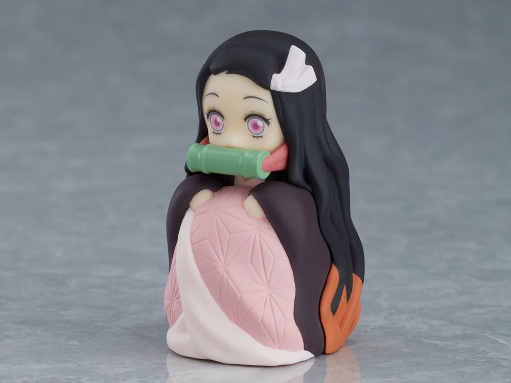 Figma #498 DX Tanjirou Kamado Demon Slayer Action Figure - Anime Collectible from Kimetsu no Yaiba Series for Display & Cosplay Enthusiasts