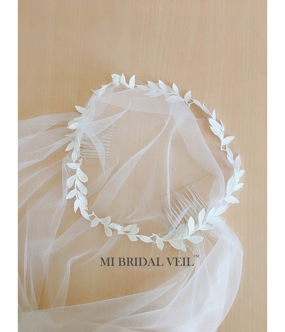 1920s Inspired Juliet Cap Veil - Vintage Bridal Wedding Veil with Lace Trim | Mi Bridal | Perfect for Gatsby-Themed Weddings & Vintage Style Brides