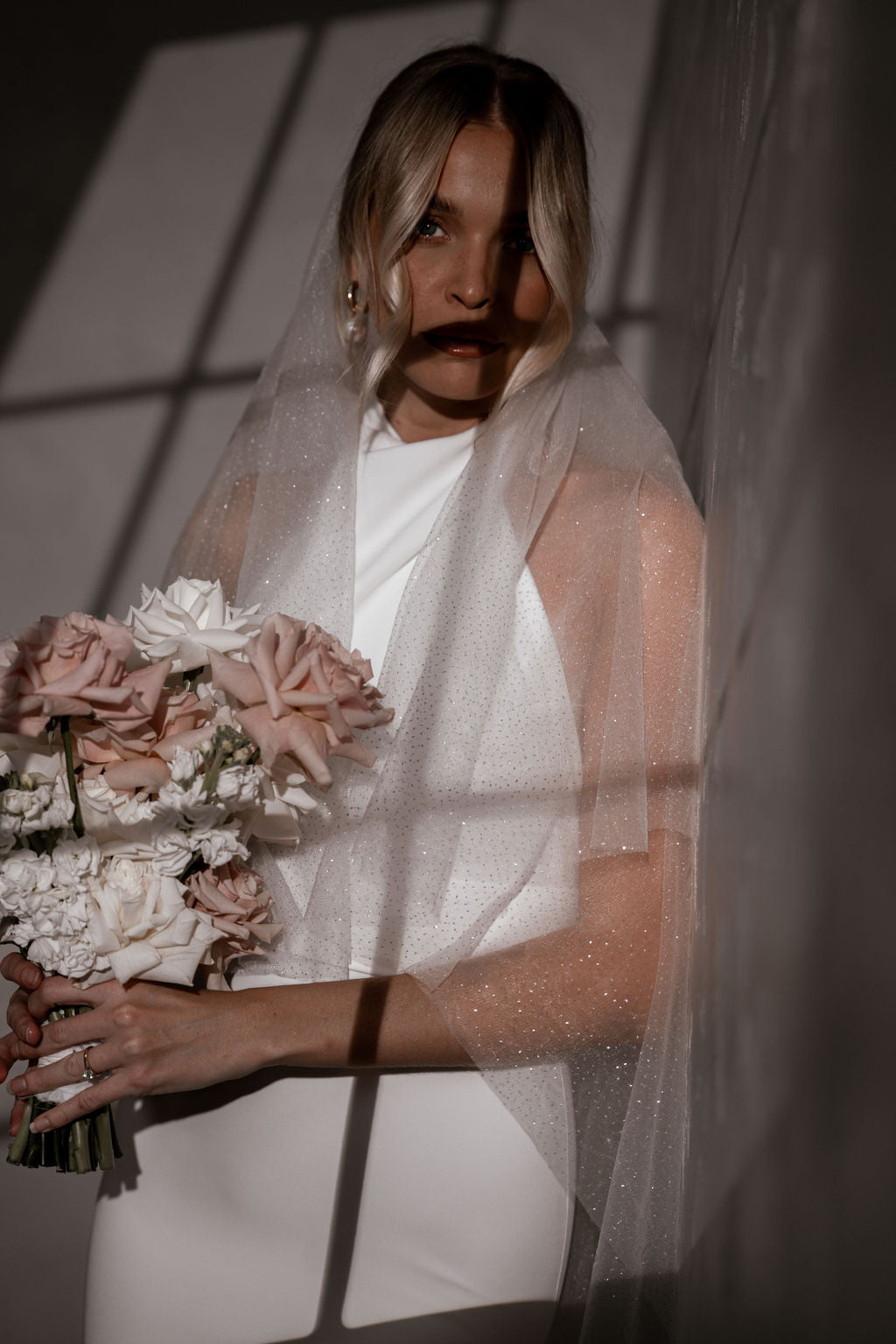 Ziggy Veil - Elegant Bridal Accessory for Weddings, Prom & Special Occasions | Perfect for Boho, Beach & Outdoor Ceremonies