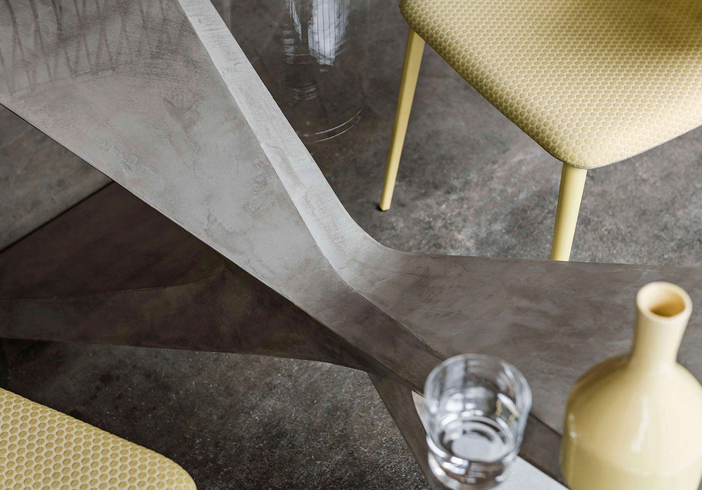 Midj Nexus Dining Table - Modern Wooden Dining Table for 6 - Perfect for Family Dinners & Entertaining Guests in Dining Room