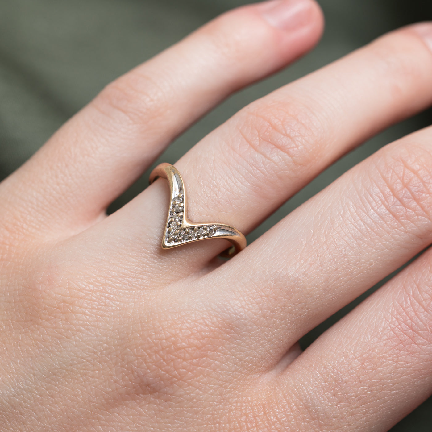 10K White Gold Diamond Chevron Ring for Women | 0.05ctw | Size 7 | Wedding, Engagement, Anniversary Gift | Elegant Stackable Band for Everyday Wear