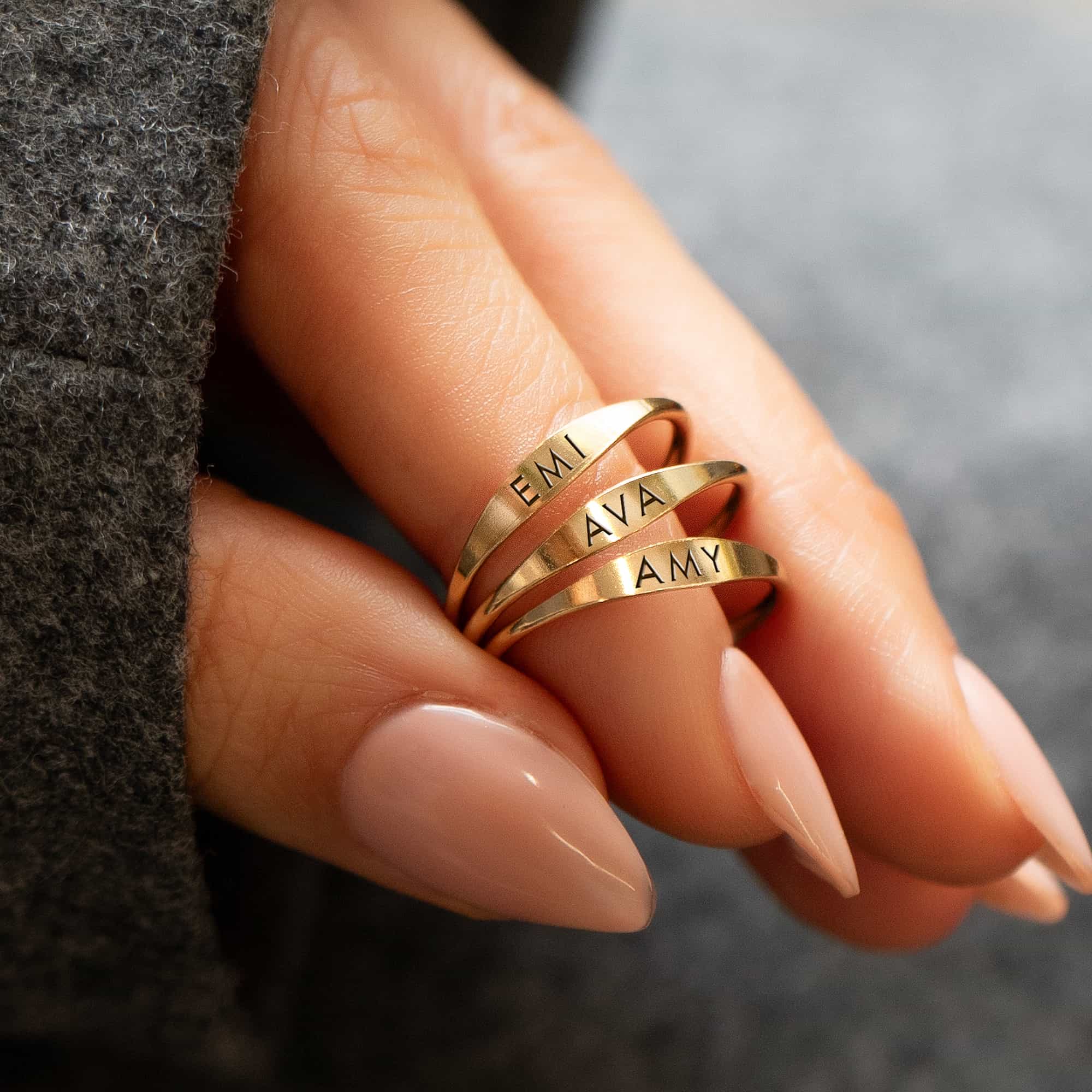 Elegant Thin Signet Engraved Ring for Women & Men - Personalized Initials & Custom Design - Perfect for Weddings, Anniversaries & Gifts