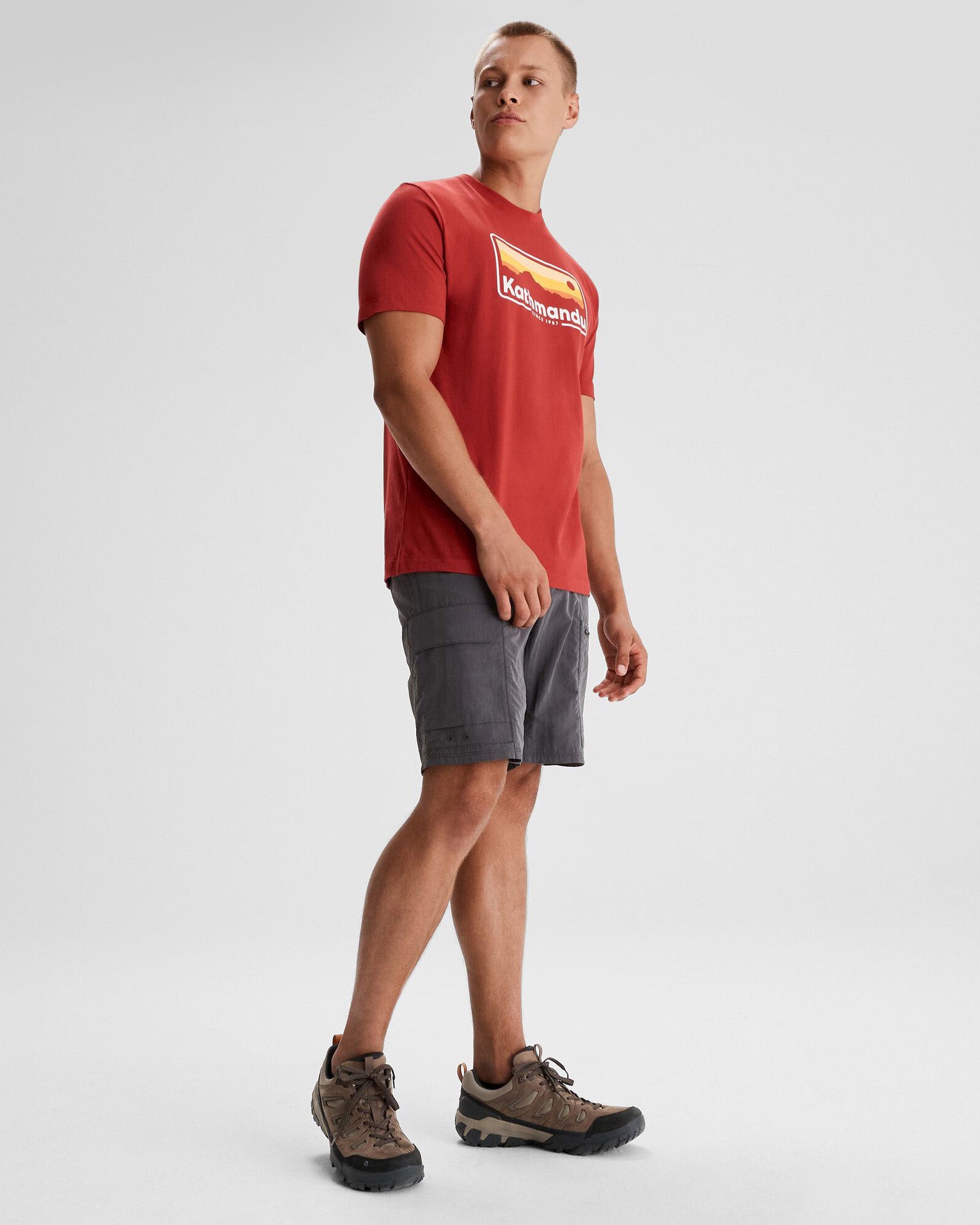 Men's Kathmandu Logo 70's Vintage Organic Cotton T-Shirt - Spicy Chilli Pepper Design - Casual Wear & Street Style Fashion