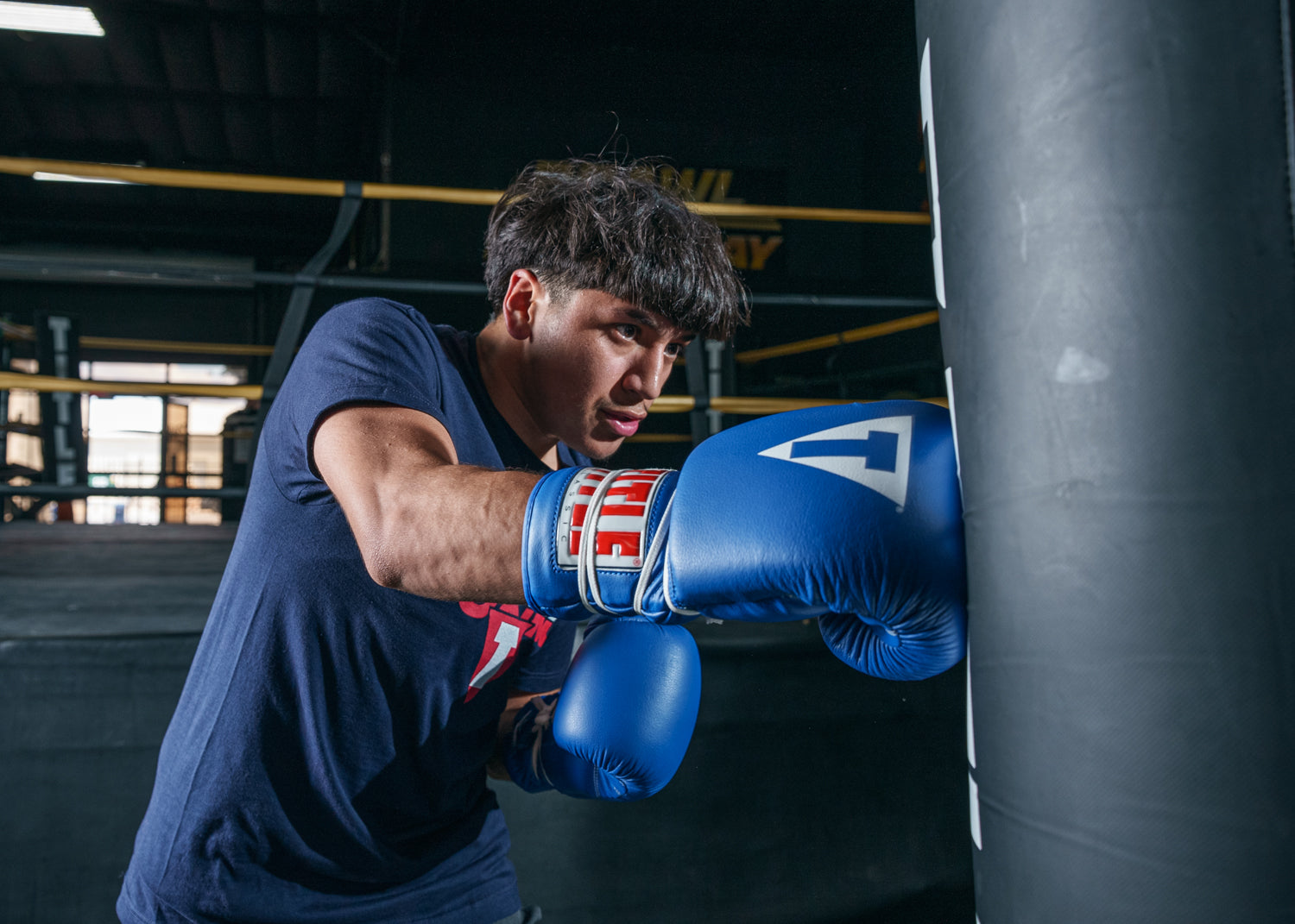 Premium Classic Leather Lace-Up Boxing Gloves 2.0 for Training & Sparring - Ideal for Boxing, MMA, Kickboxing & Fitness Workouts