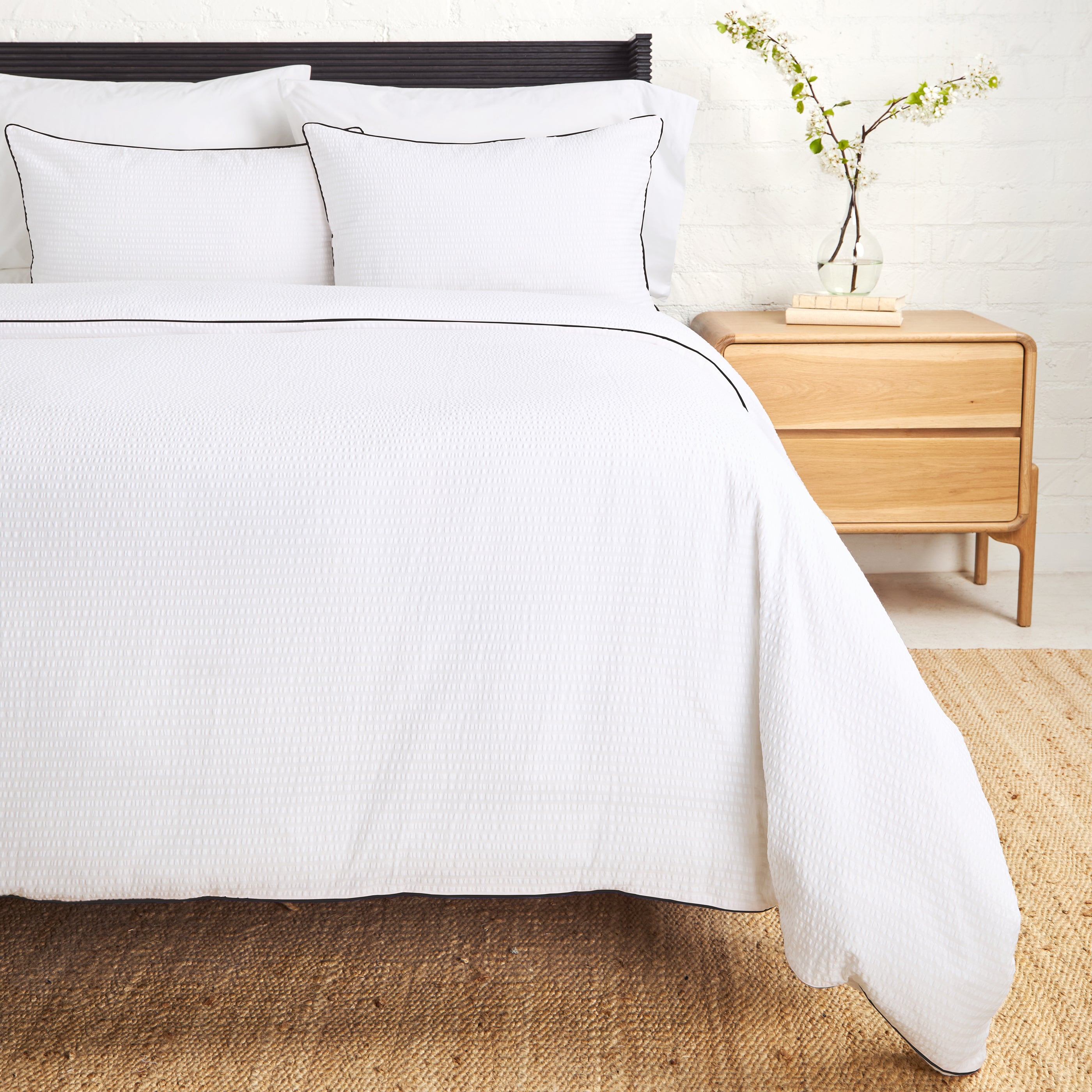 Emily Floral Duvet Cover Set Queen Size - Soft Cotton Bedding Set with Pillow Shams - Perfect for Master Bedroom, Guest Room & Dorm Decor